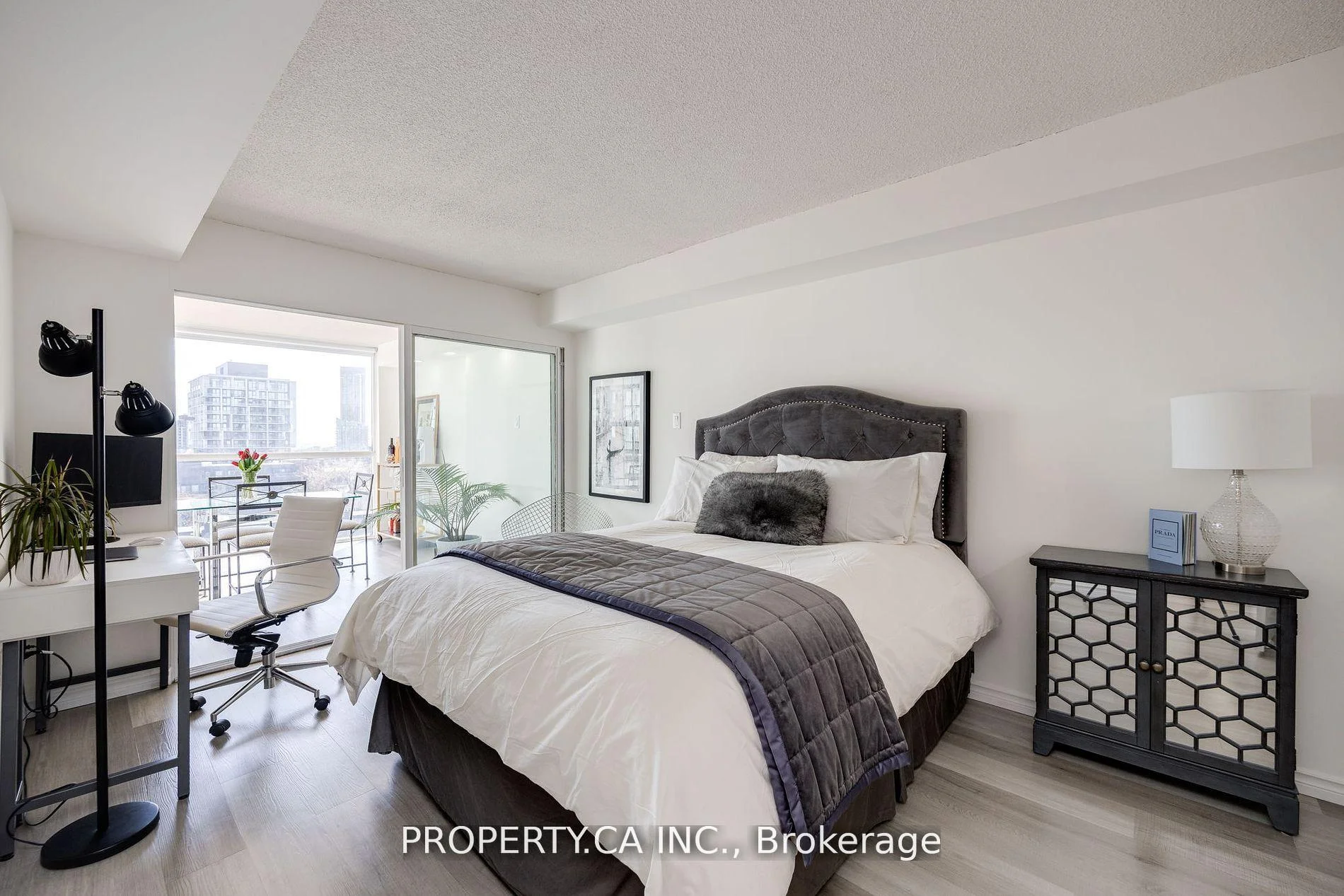 Photo 26 of Unit 813, 705 King Street W, Toronto, Niagara — HOMEH