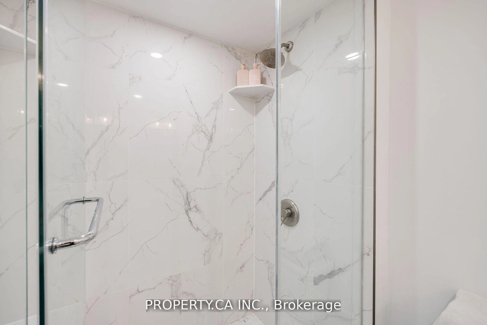 Photo 34 of Unit 813, 705 King Street W, Toronto, Niagara — HOMEH