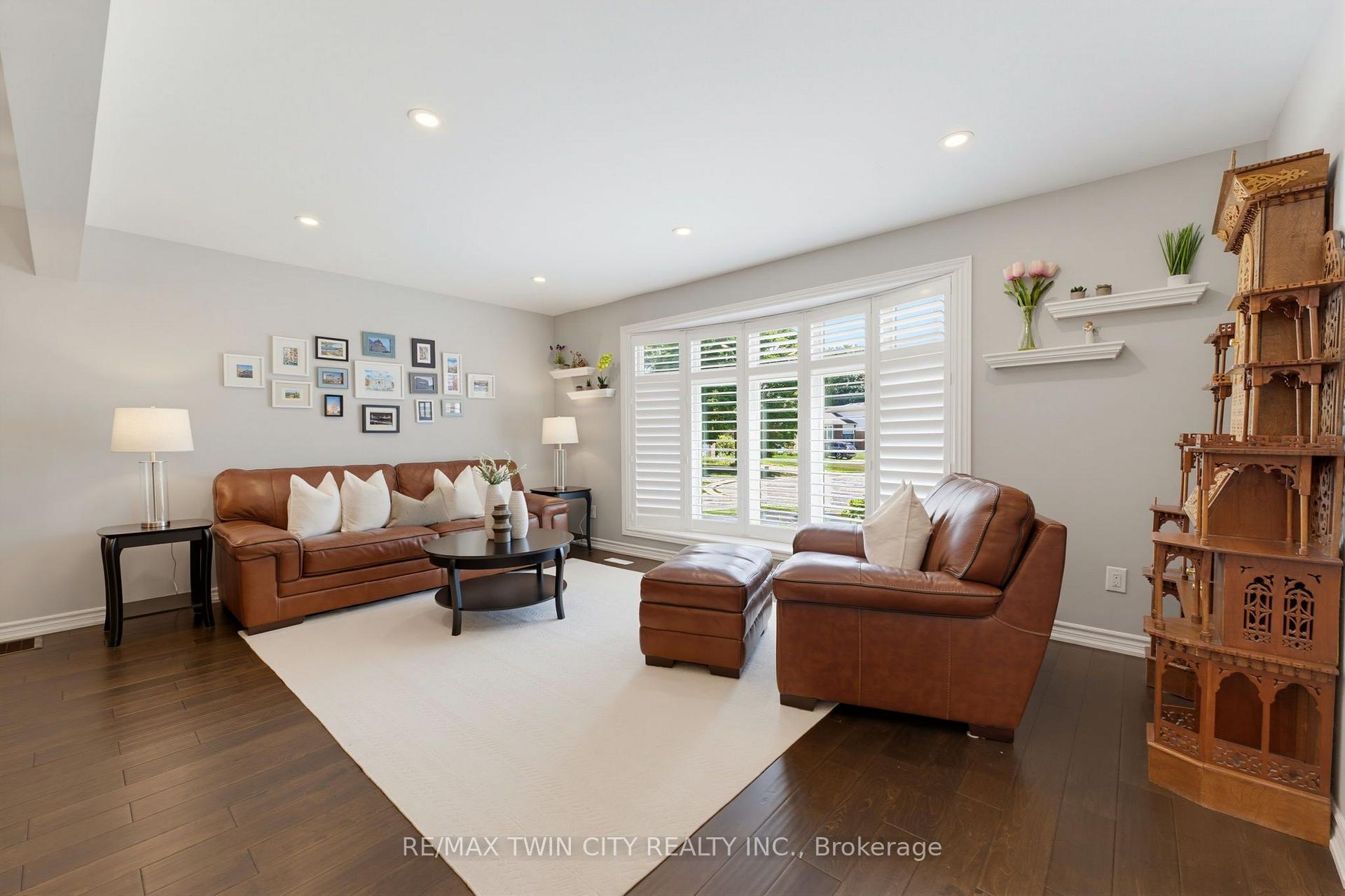 Photo 5 of 20 Clover Court, Brant, Paris — HOMEH