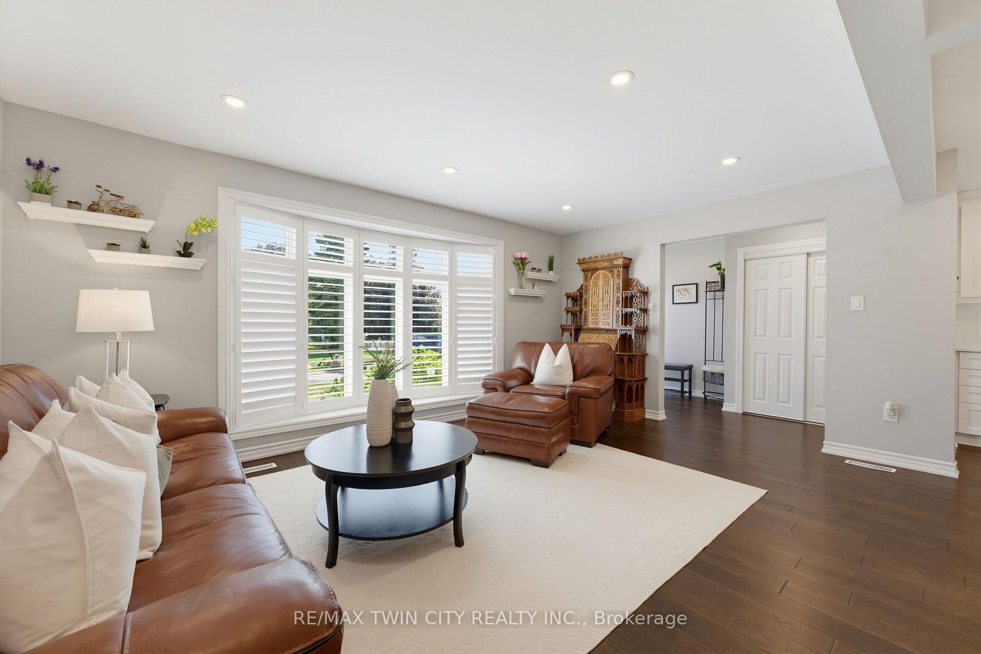 Photo 6 of 20 Clover Court, Brant, Paris — HOMEH