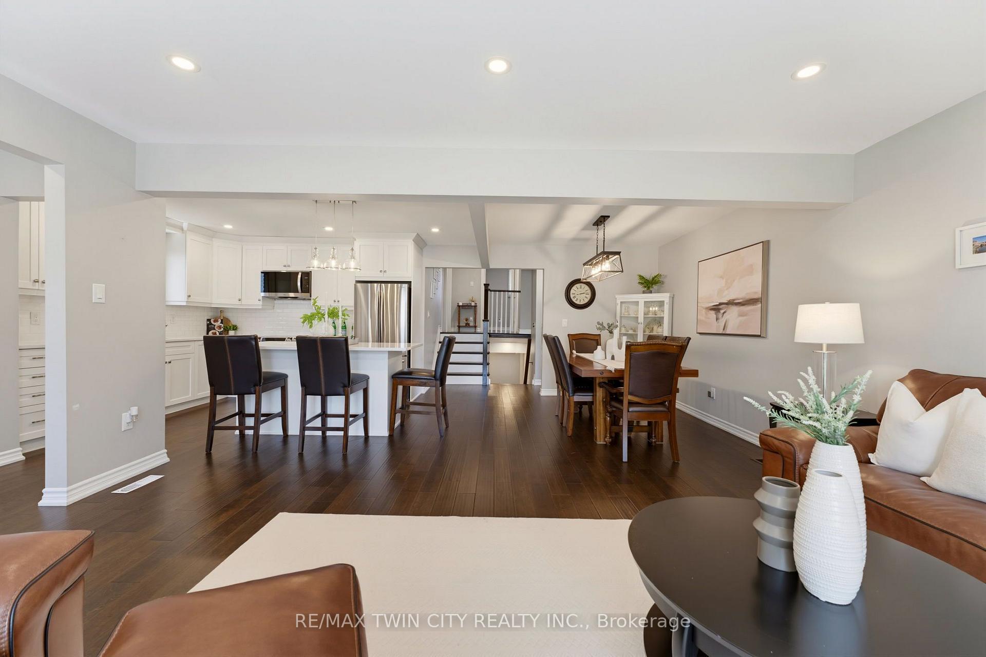 Photo 7 of 20 Clover Court, Brant, Paris — HOMEH
