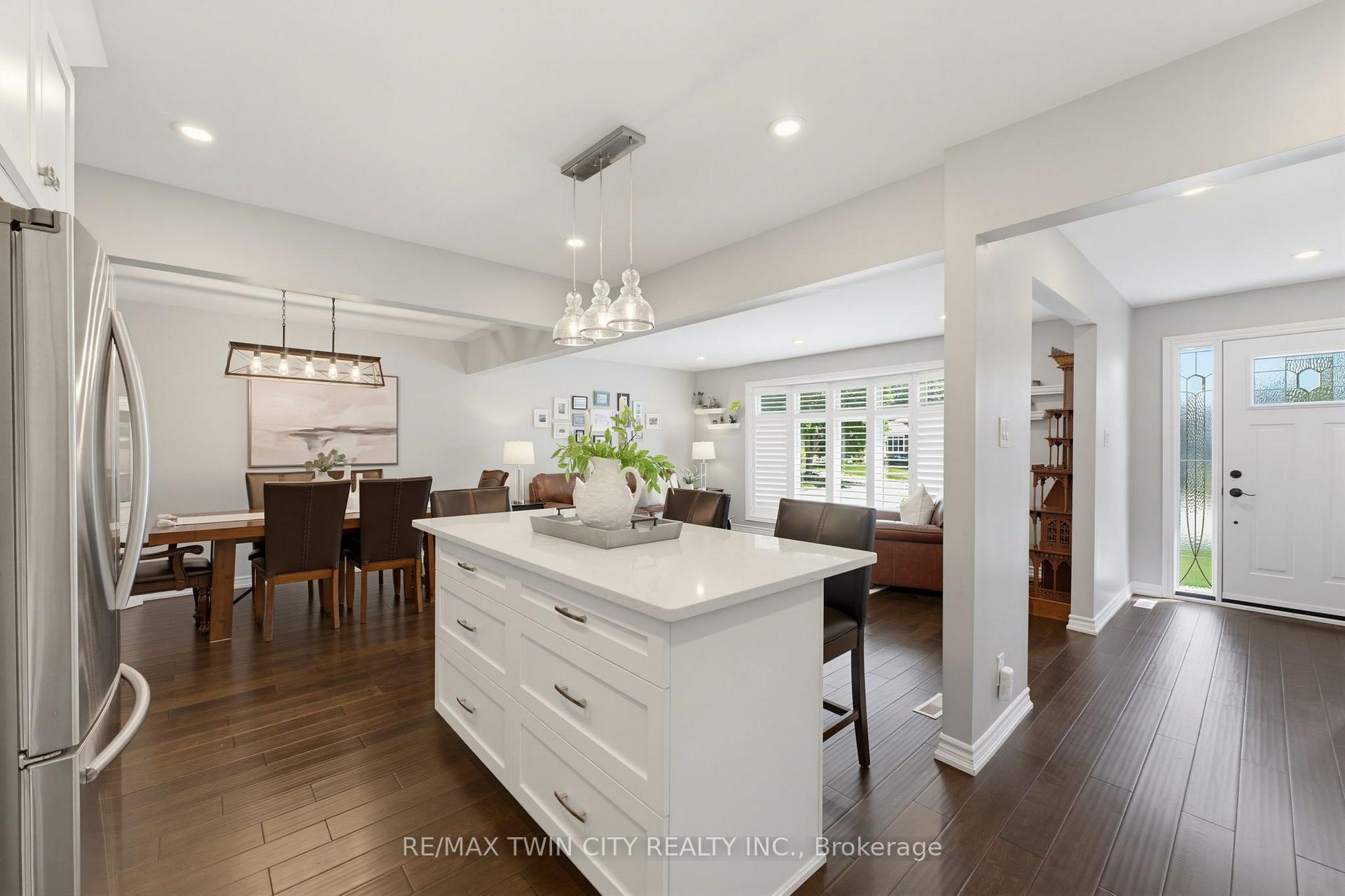 Photo 12 of 20 Clover Court, Brant, Paris — HOMEH