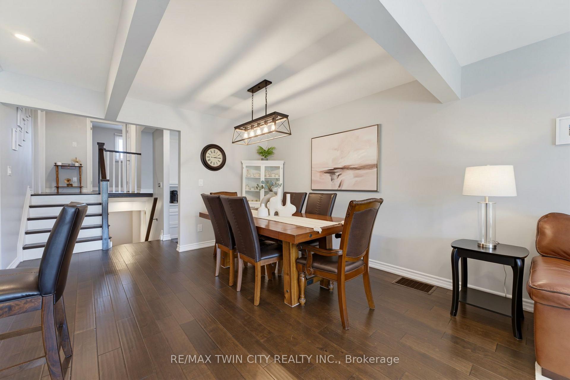 Photo 13 of 20 Clover Court, Brant, Paris — HOMEH
