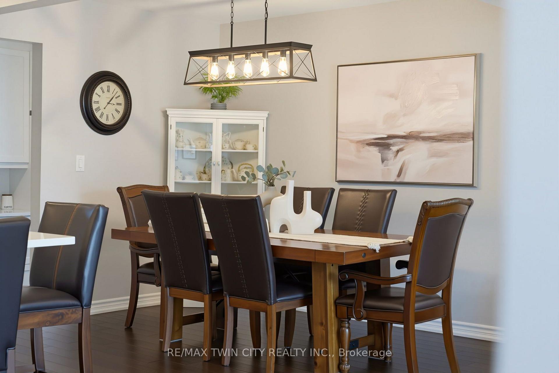 Photo 14 of 20 Clover Court, Brant, Paris — HOMEH