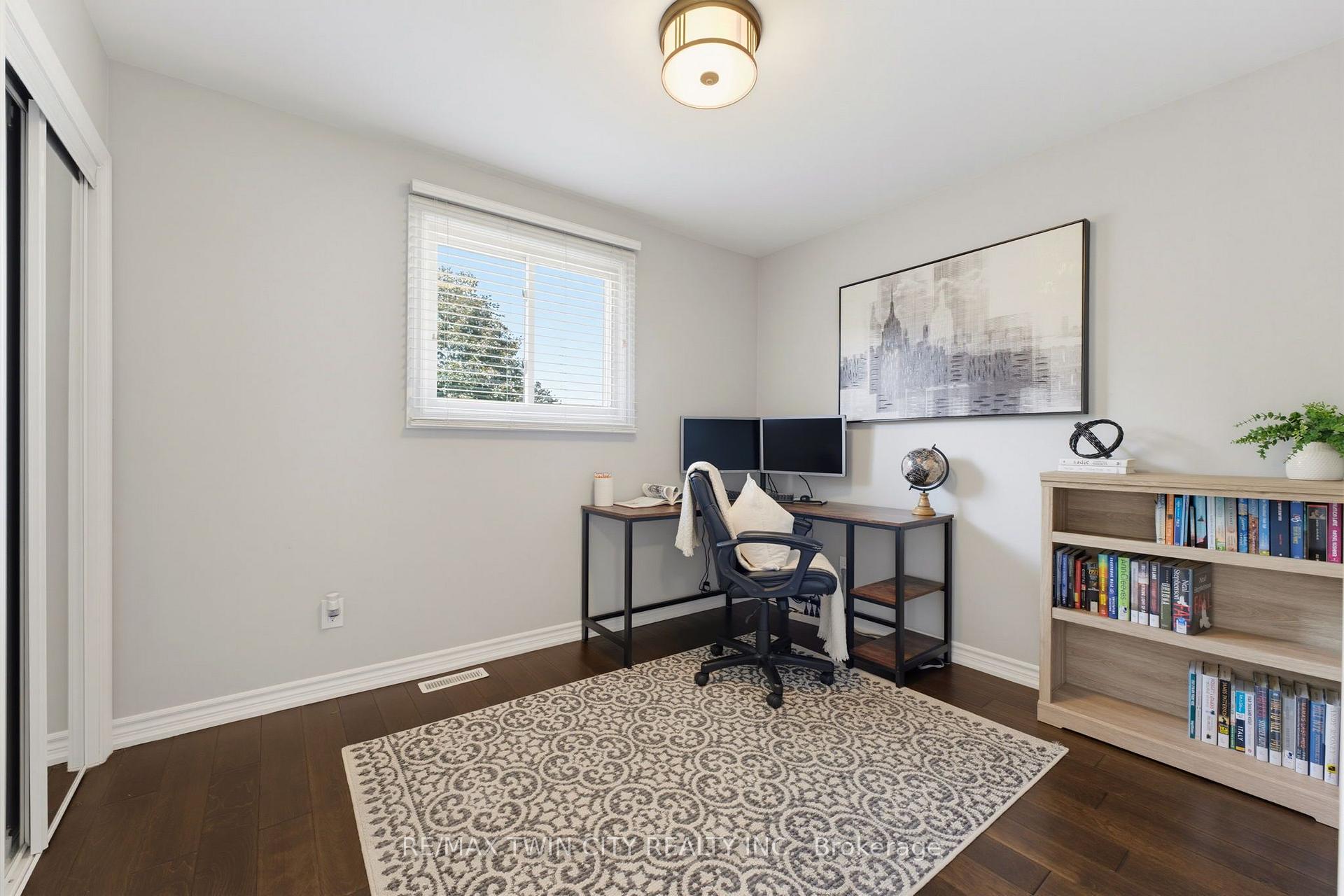 Photo 17 of 20 Clover Court, Brant, Paris — HOMEH