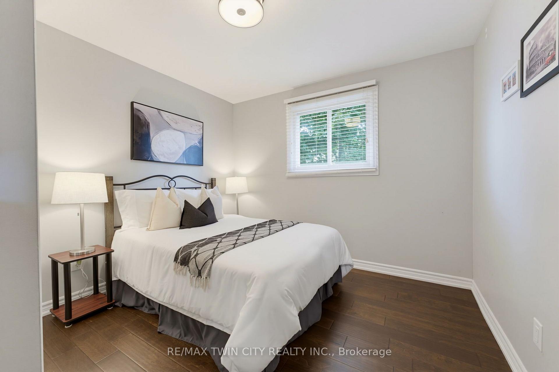 Photo 18 of 20 Clover Court, Brant, Paris — HOMEH