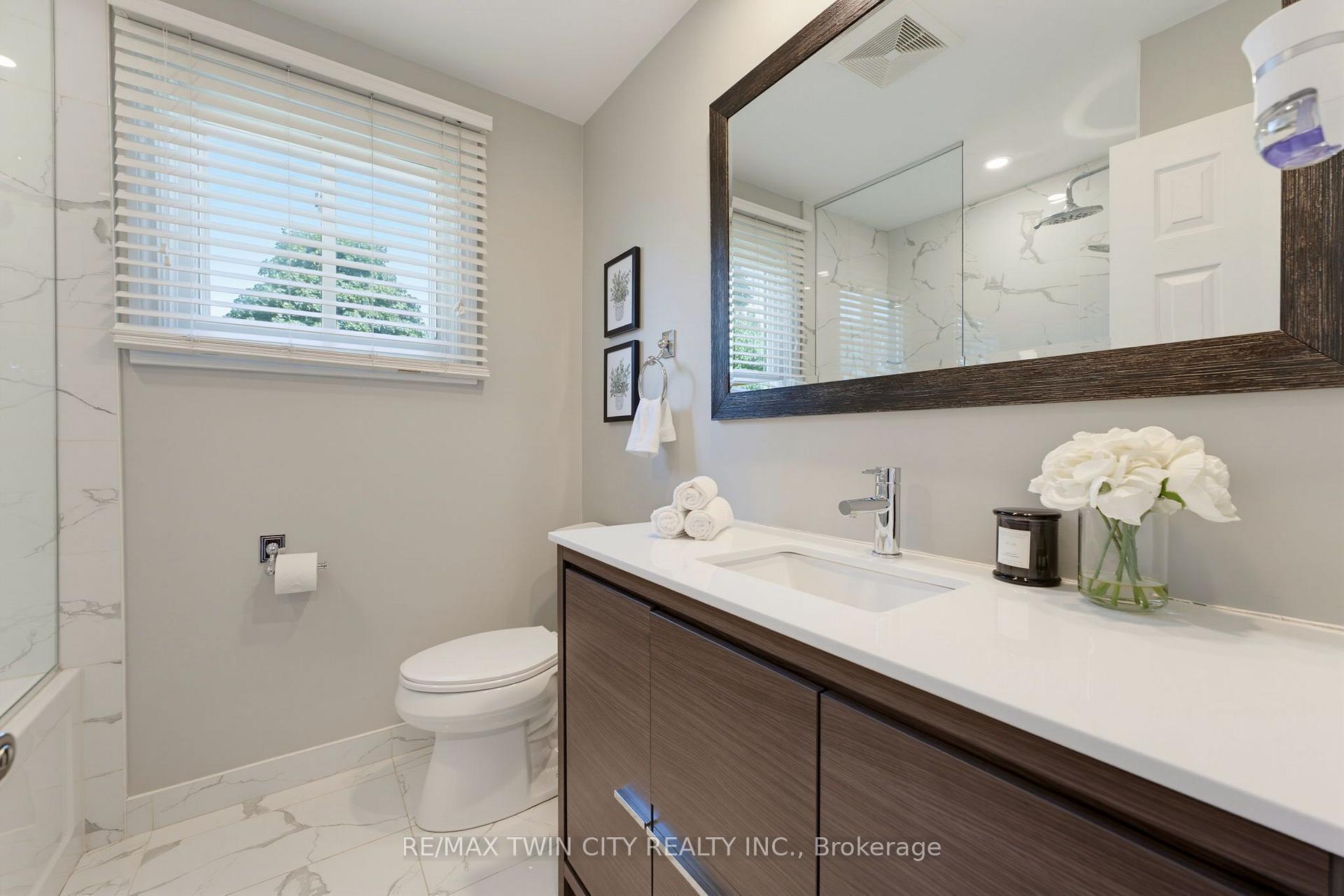 Photo 19 of 20 Clover Court, Brant, Paris — HOMEH