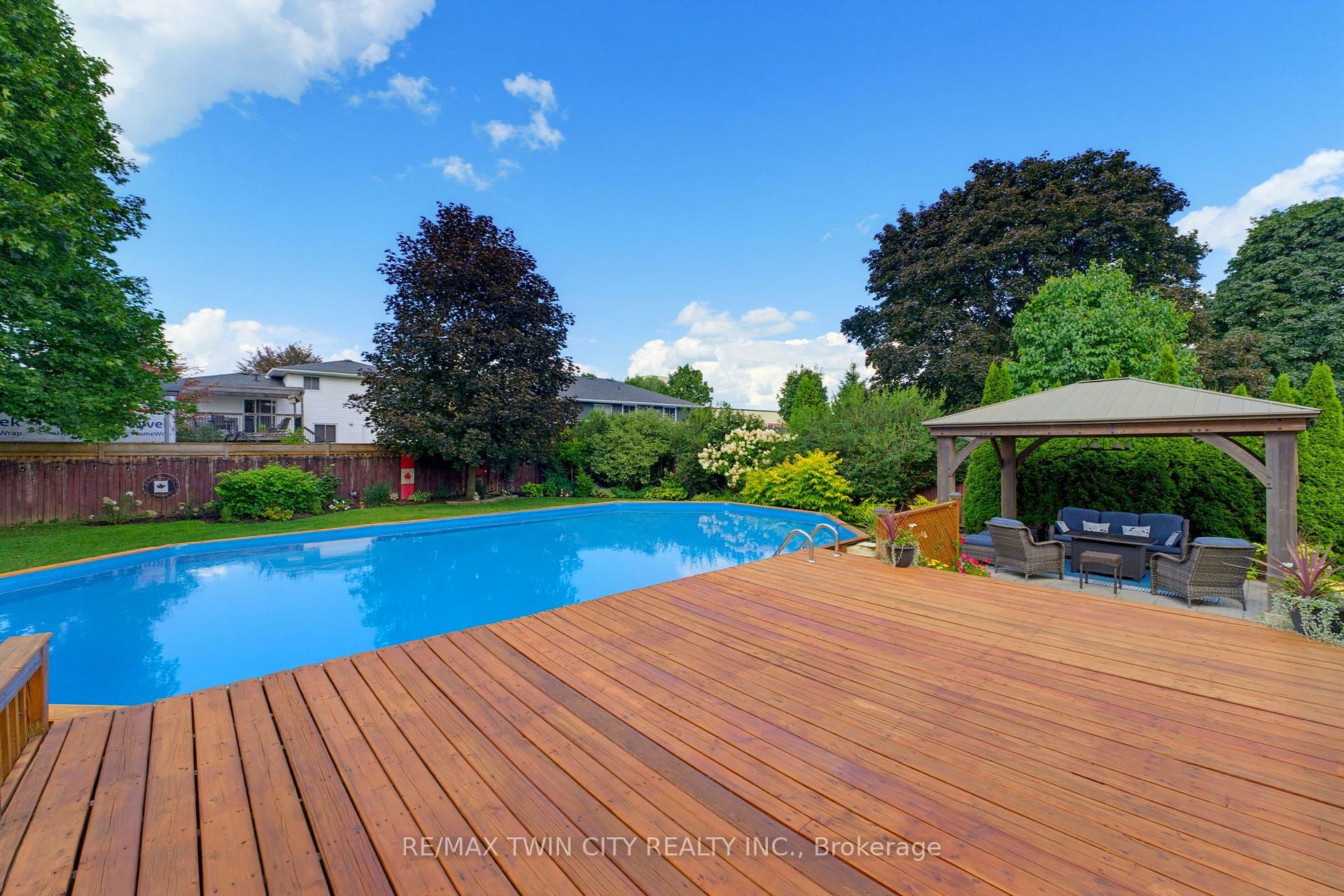 Photo 36 of 20 Clover Court, Brant, Paris — HOMEH