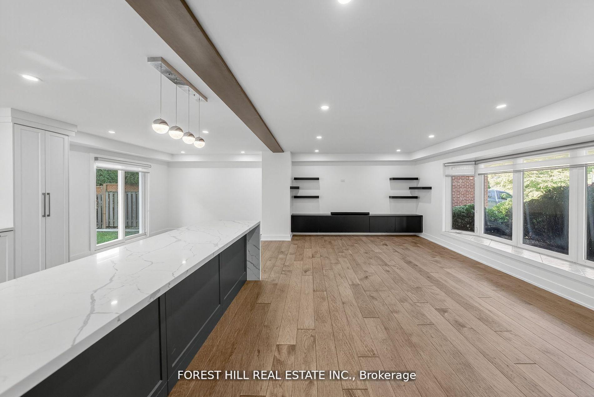 Photo 6 of 37 Cherry Post Crescent, Etobicoke, Markland Wood — HOMEH