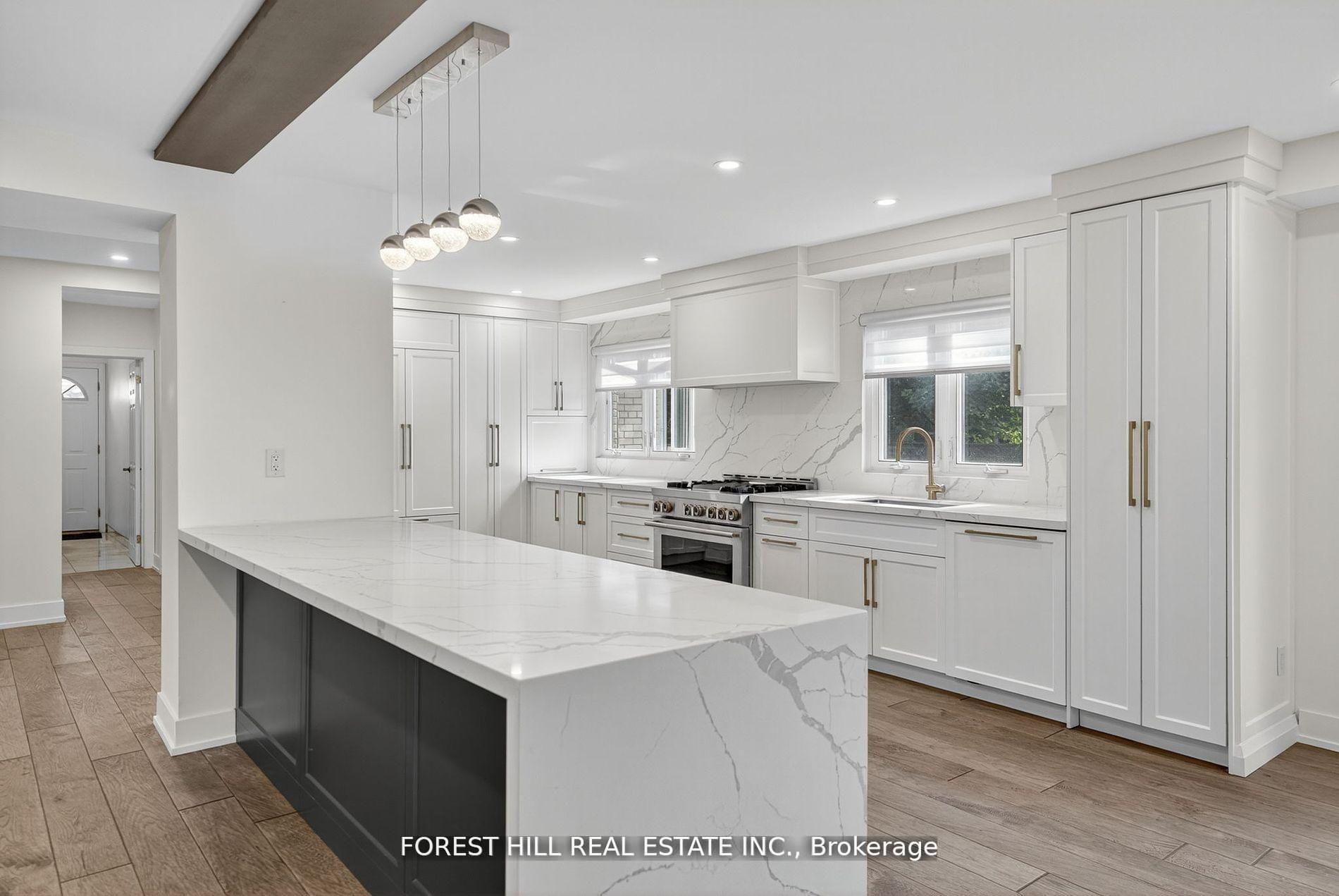 Photo 9 of 37 Cherry Post Crescent, Etobicoke, Markland Wood — HOMEH