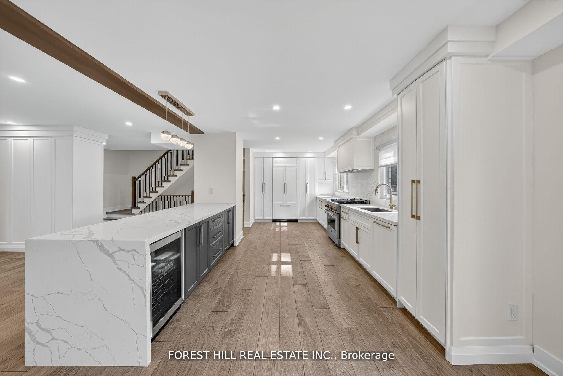 Photo 10 of 37 Cherry Post Crescent, Etobicoke, Markland Wood — HOMEH