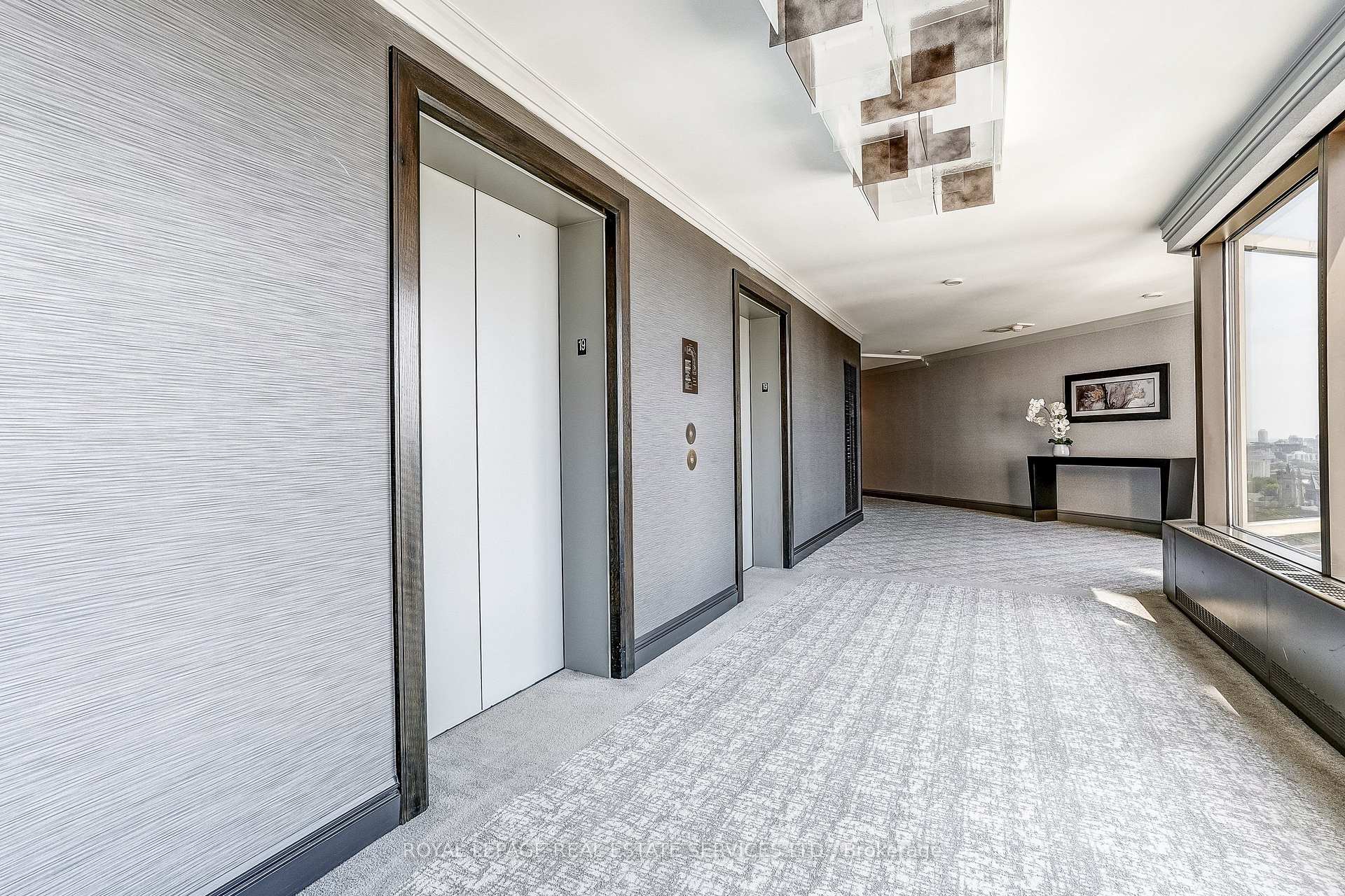 Photo 2 of Unit 1910, 175 Cumberland Estates, Toronto, The Annex — HOMEH
