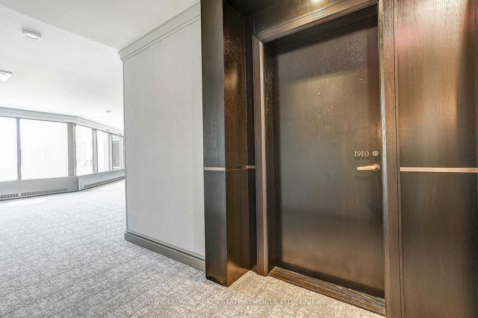 Photo 3 of Unit 1910, 175 Cumberland Estates, Toronto, The Annex — HOMEH
