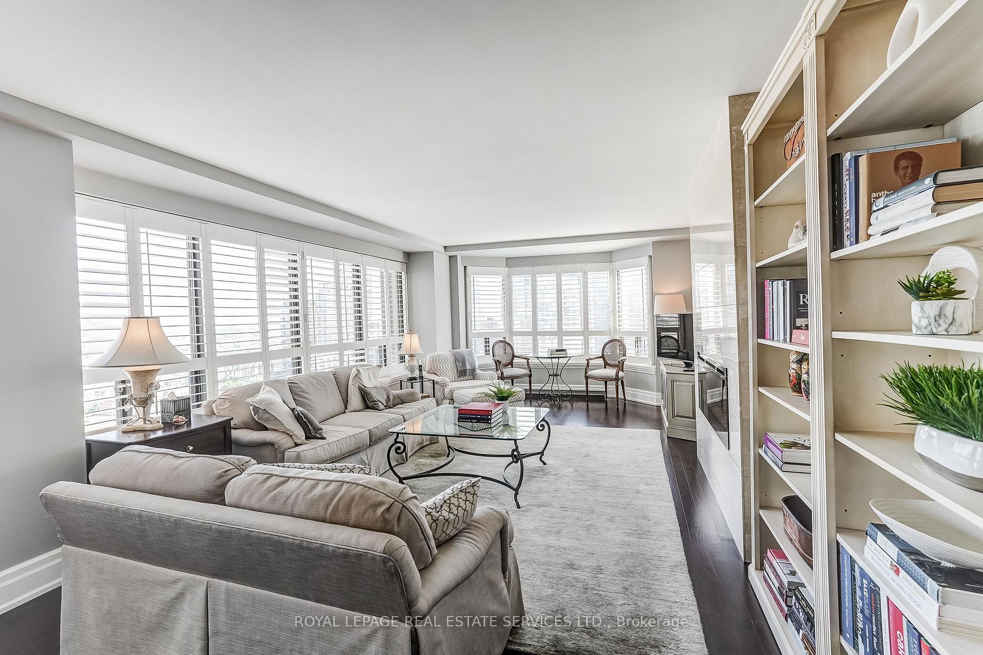 Photo 6 of Unit 1910, 175 Cumberland Estates, Toronto, The Annex — HOMEH