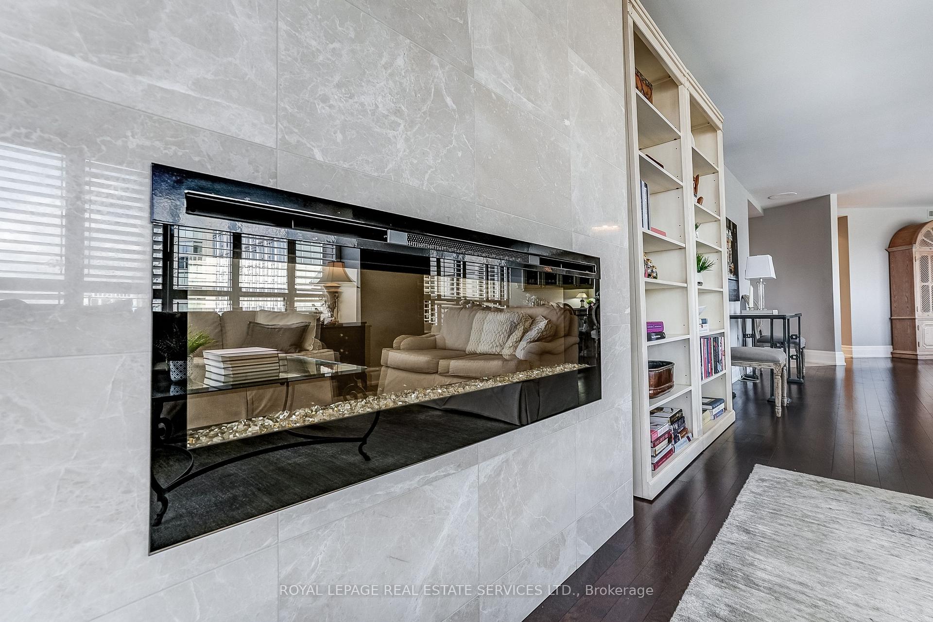 Photo 8 of Unit 1910, 175 Cumberland Estates, Toronto, The Annex — HOMEH