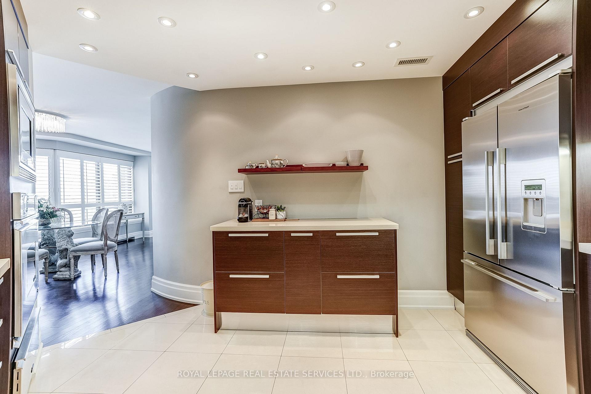 Photo 13 of Unit 1910, 175 Cumberland Estates, Toronto, The Annex — HOMEH