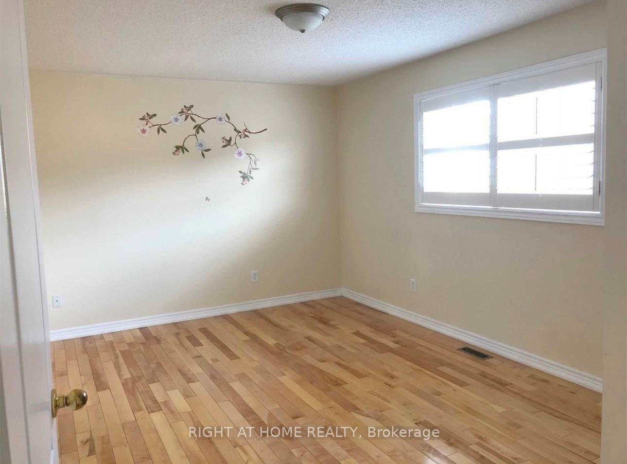 Photo 3 of Unit Main, 35 Native Trail, Vaughan, Vellore Village — HOMEH