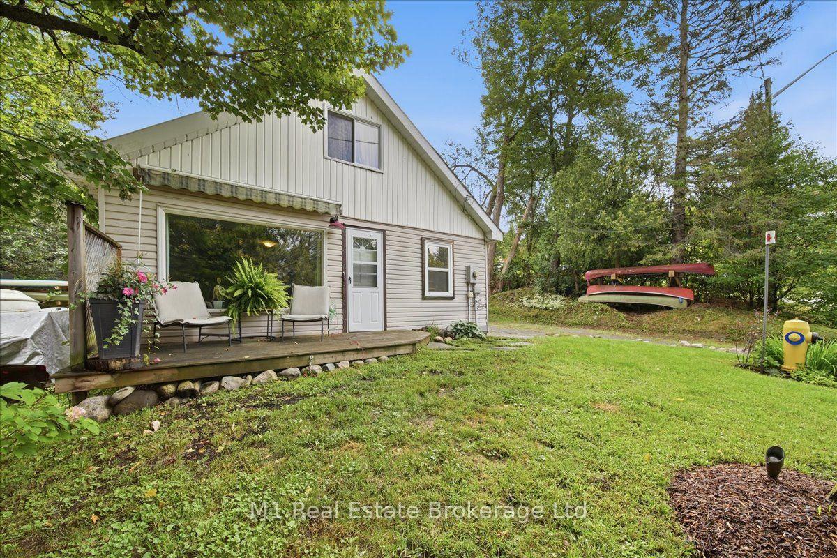 Photo 3 of 18 Wilmott Street, Huntsville — HOMEH