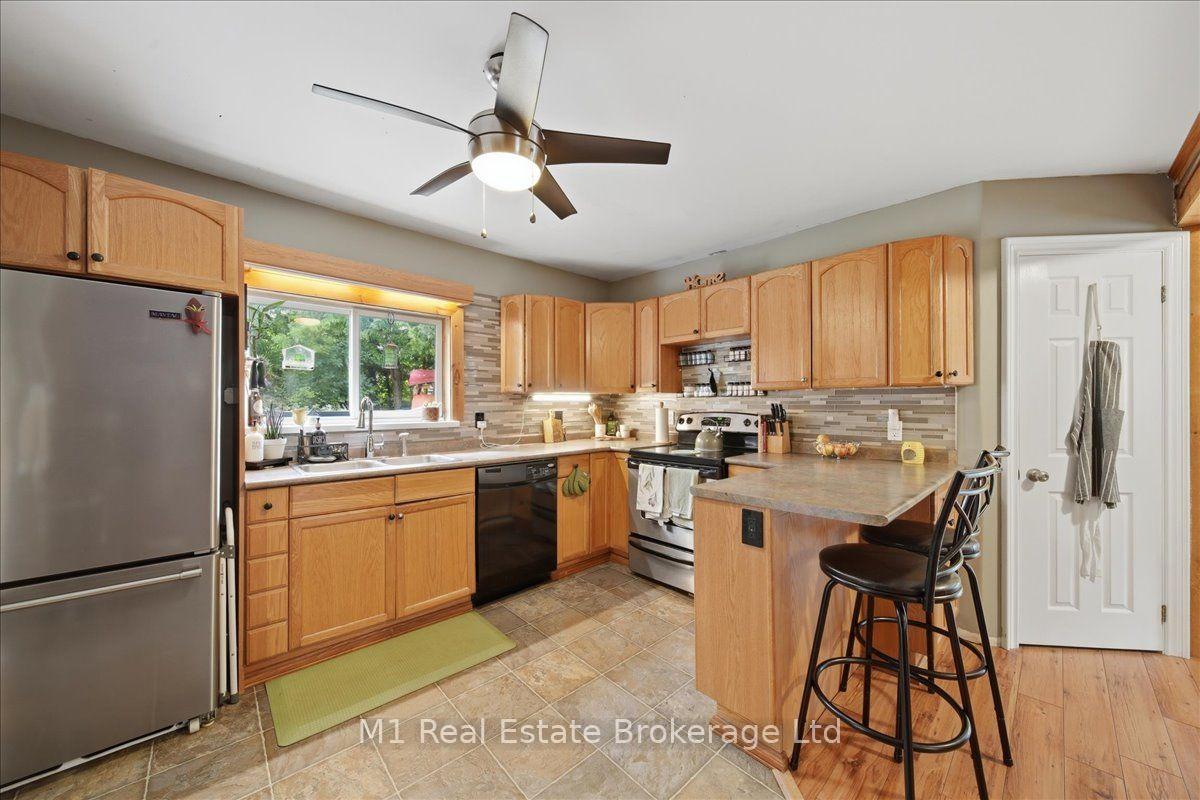 Photo 4 of 18 Wilmott Street, Huntsville — HOMEH