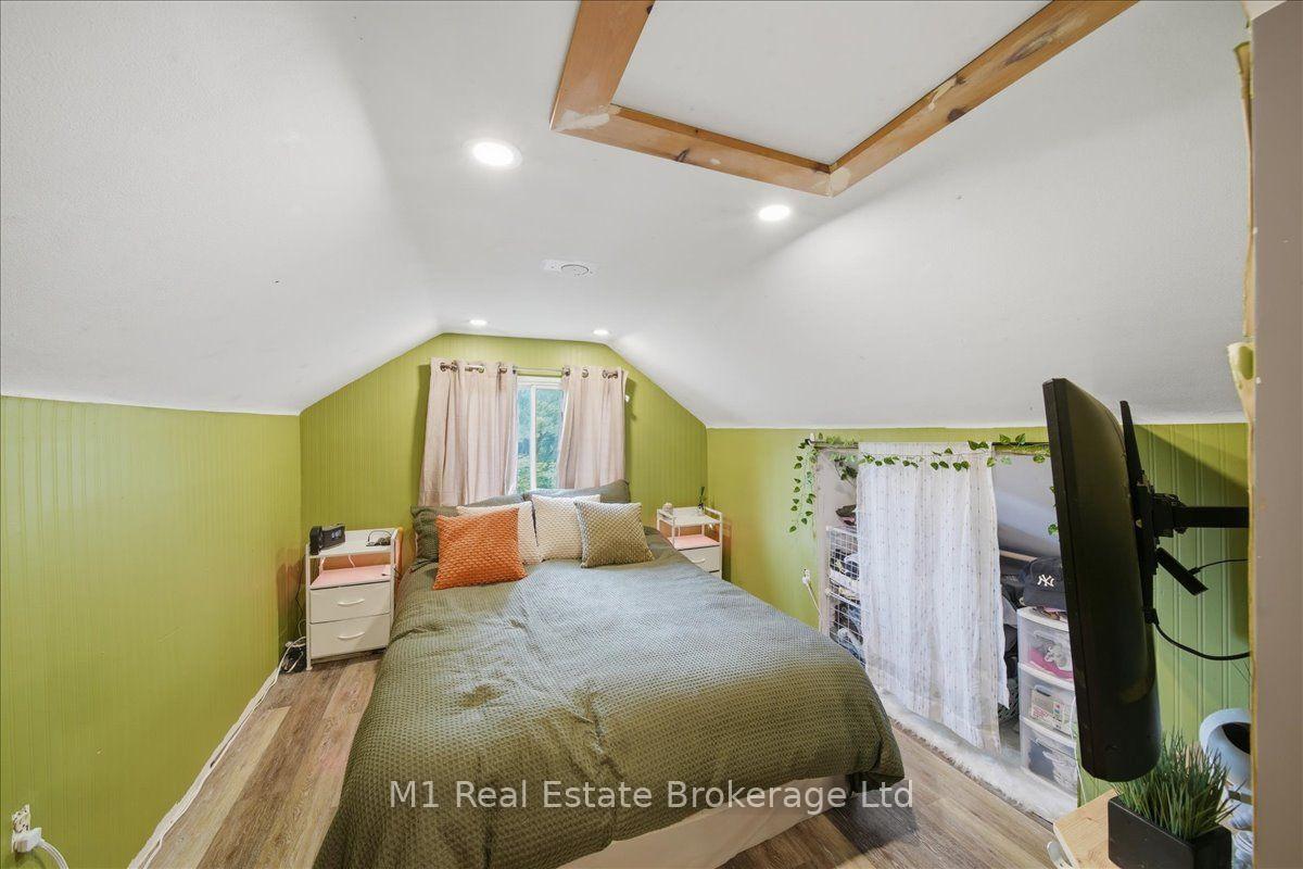 Photo 21 of 18 Wilmott Street, Huntsville — HOMEH