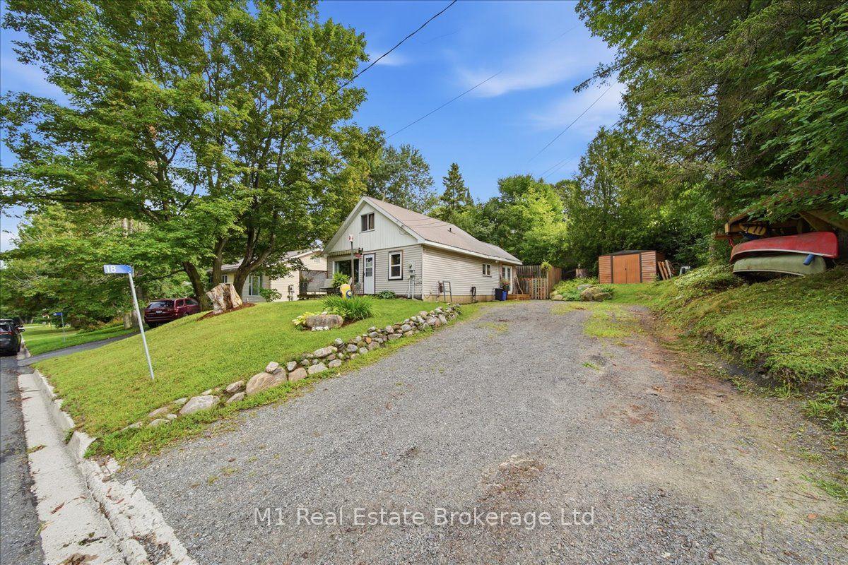 Photo 28 of 18 Wilmott Street, Huntsville — HOMEH