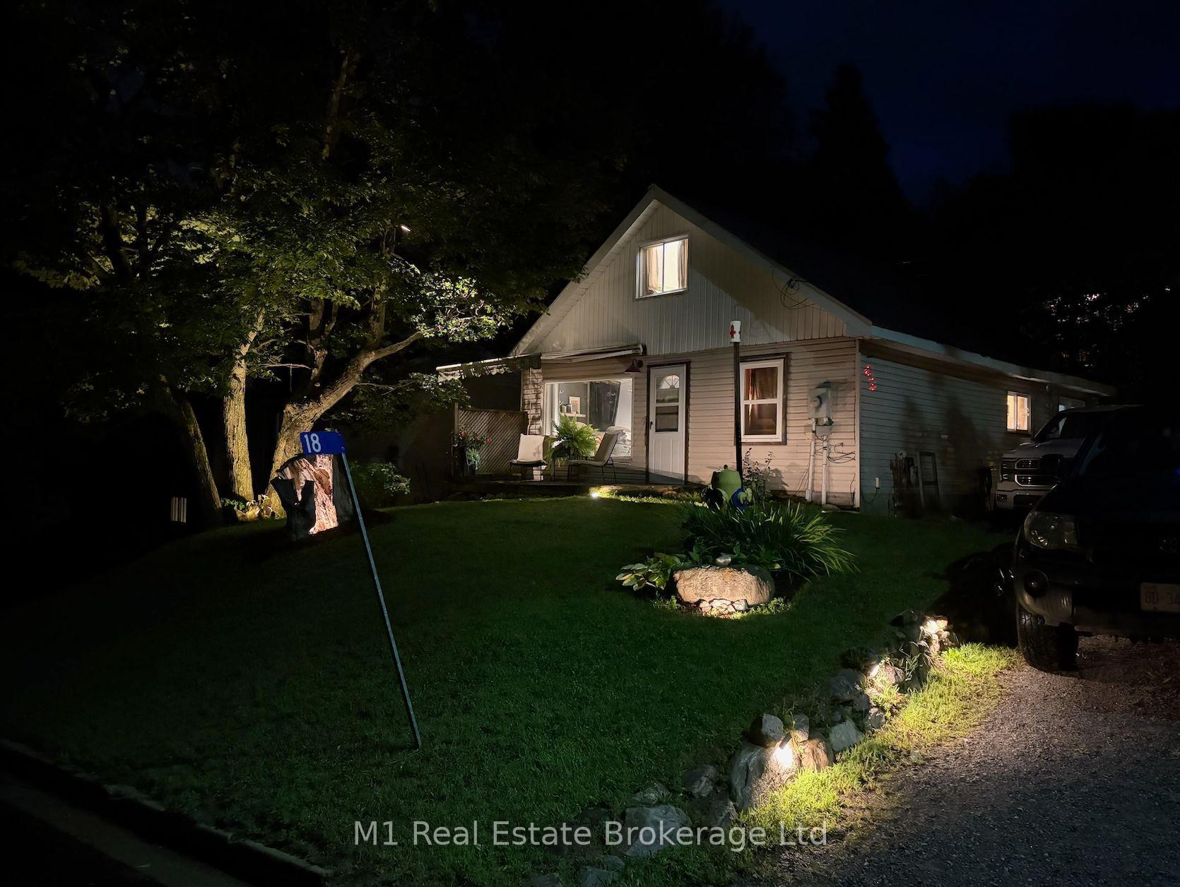 Photo 32 of 18 Wilmott Street, Huntsville — HOMEH