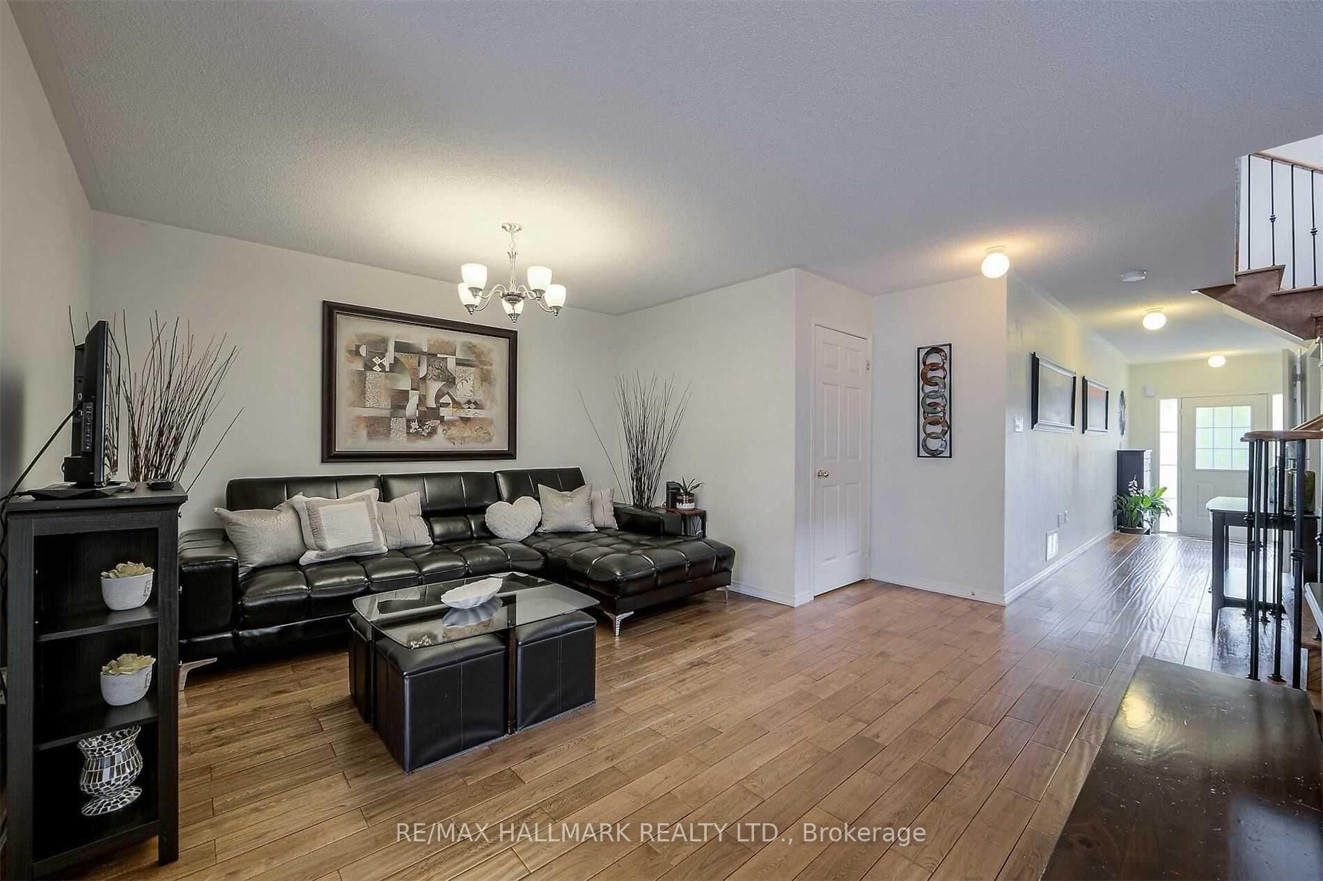 Photo 5 of 309 Golden Orchard Road, Vaughan, Patterson — HOMEH
