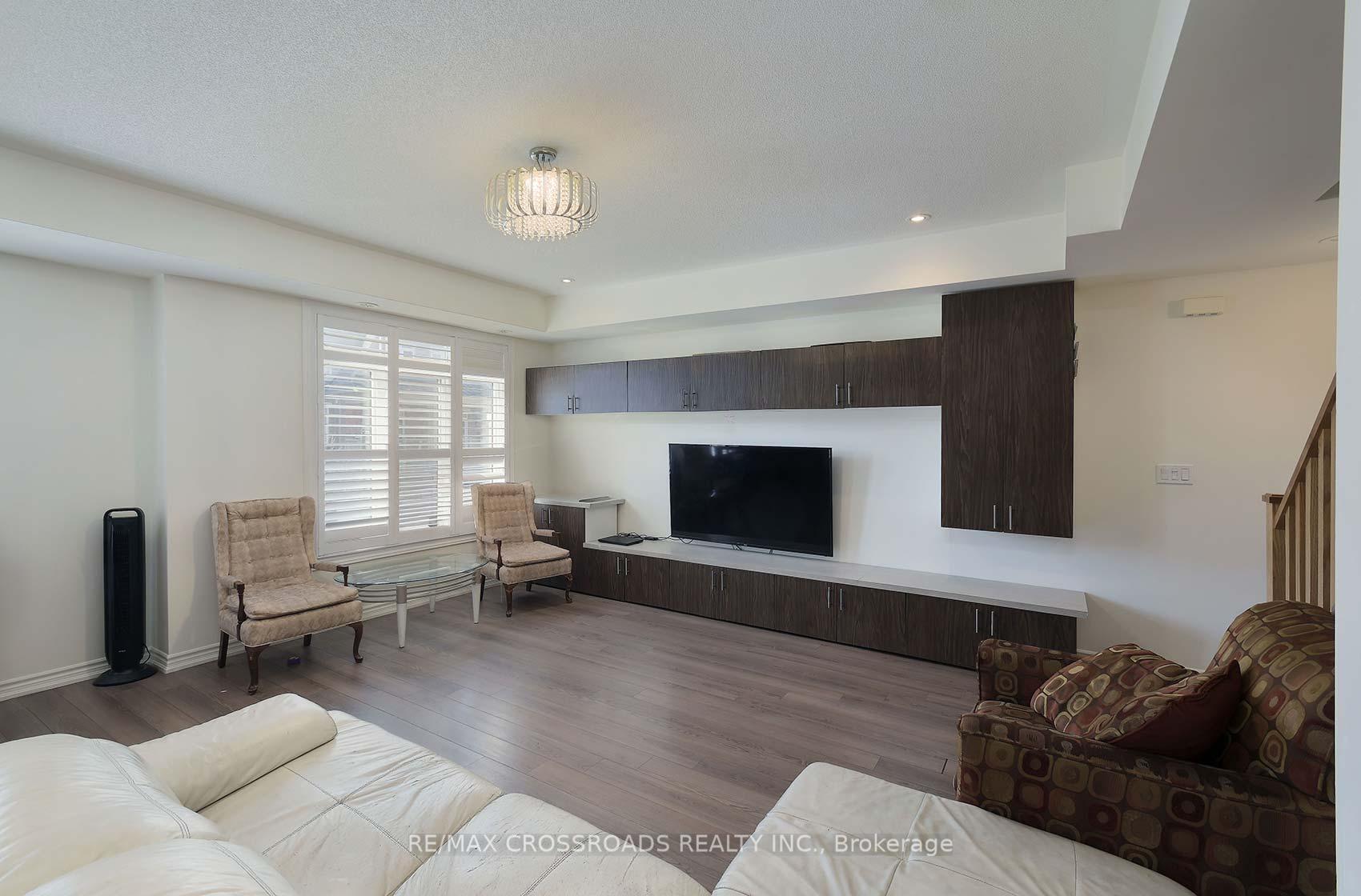 Photo 7 of Unit 12, 2726 William Jackson Drive, Pickering, Duffin Heights — HOMEH