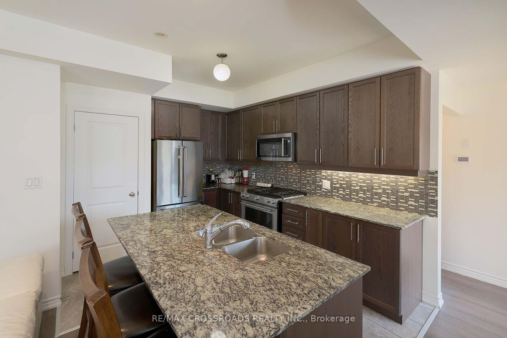 Photo 9 of Unit 12, 2726 William Jackson Drive, Pickering, Duffin Heights — HOMEH