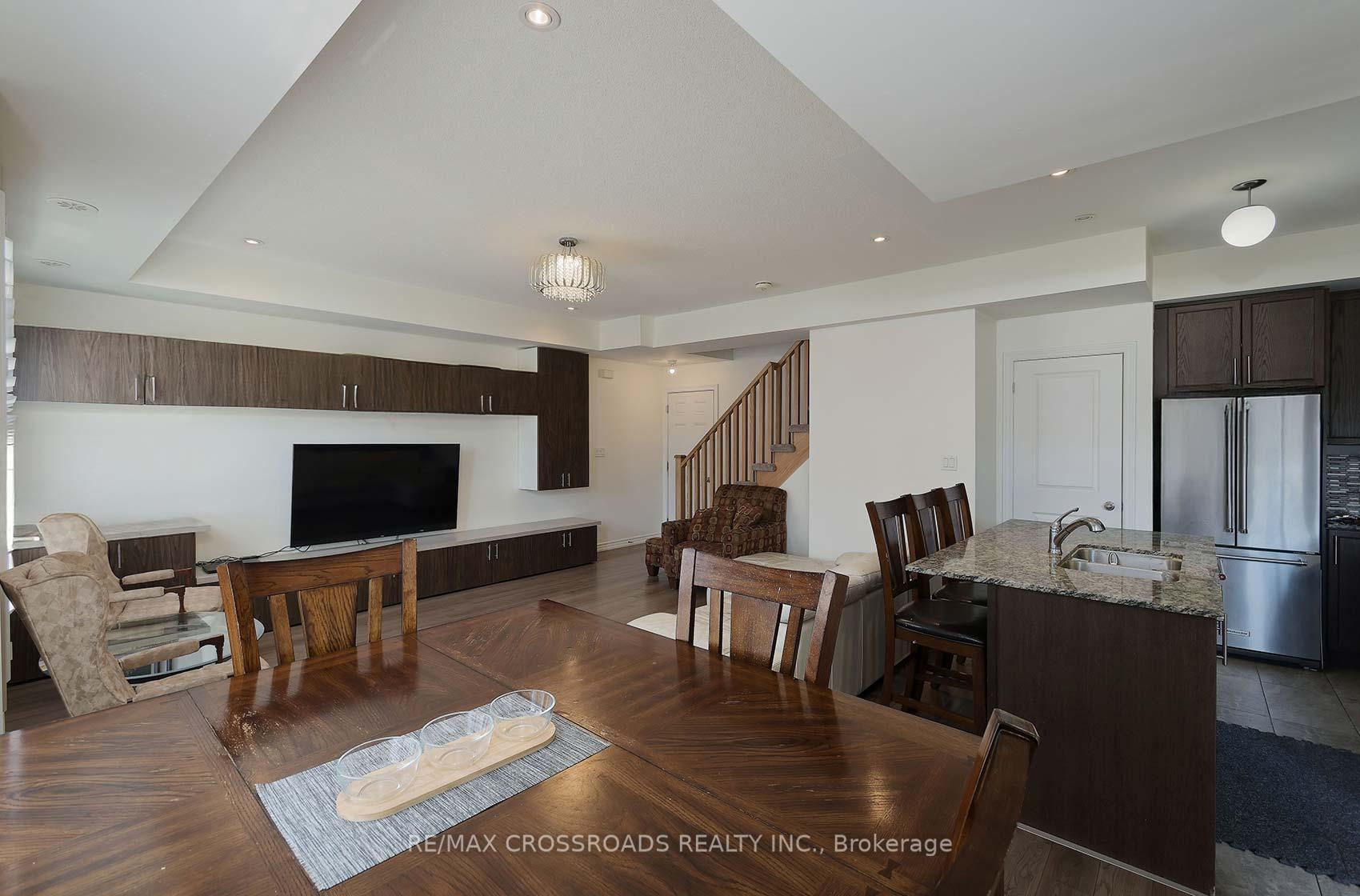 Photo 13 of Unit 12, 2726 William Jackson Drive, Pickering, Duffin Heights — HOMEH