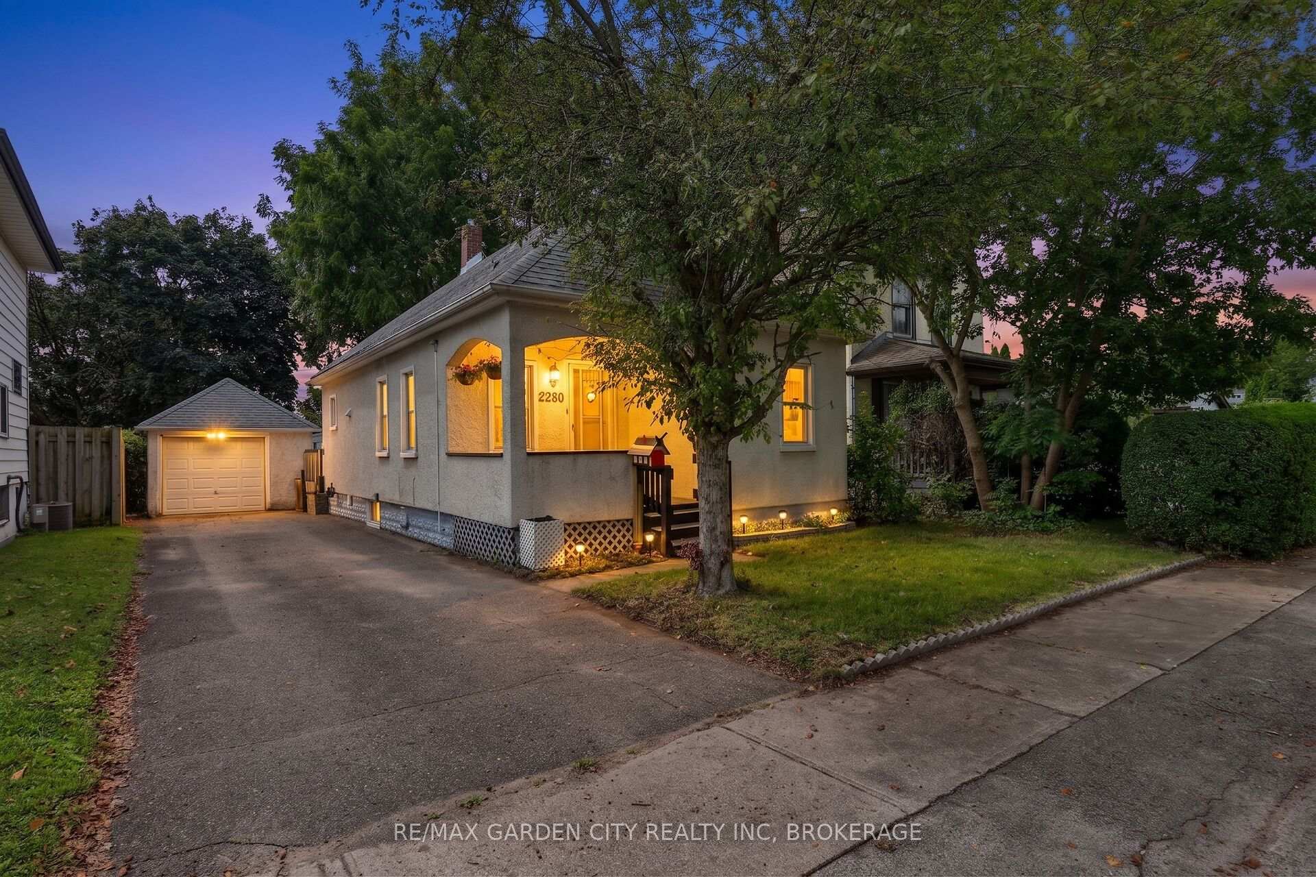 Photo 1 of 6280 Taylor Street, Niagara Falls, Dorchester — HOMEH