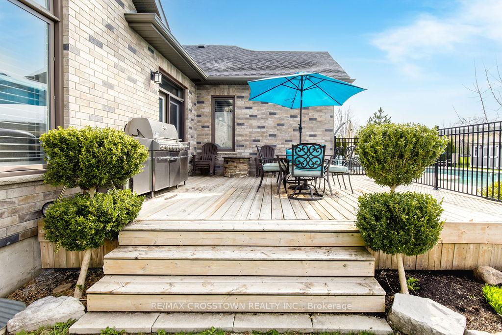Photo 12 of 25 Mennill Drive, Springwater, Snow Valley — HOMEH