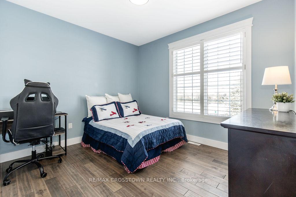 Photo 24 of 25 Mennill Drive, Springwater, Snow Valley — HOMEH