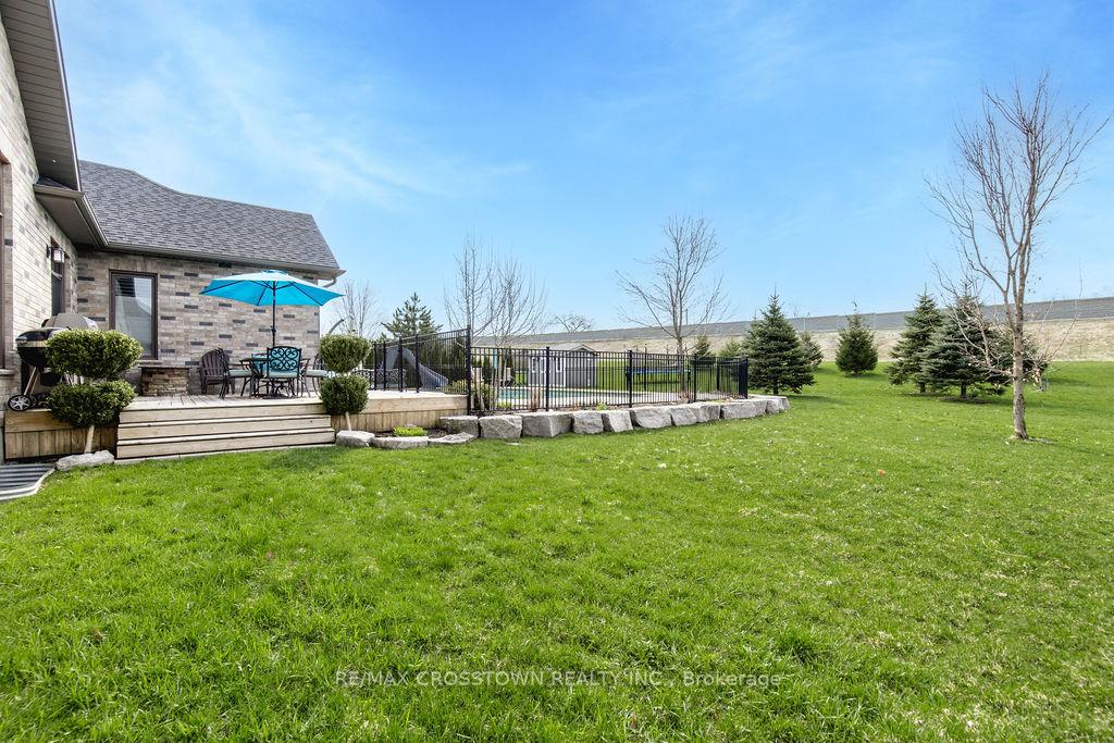 Photo 39 of 25 Mennill Drive, Springwater, Snow Valley — HOMEH