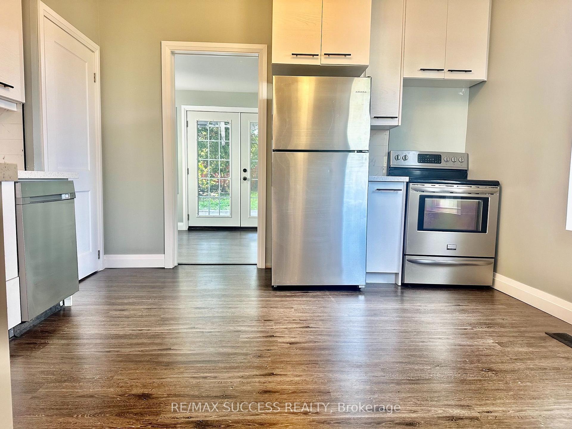 Photo 7 of 21 Webling Street, Brantford, Eagle Place East — HOMEH