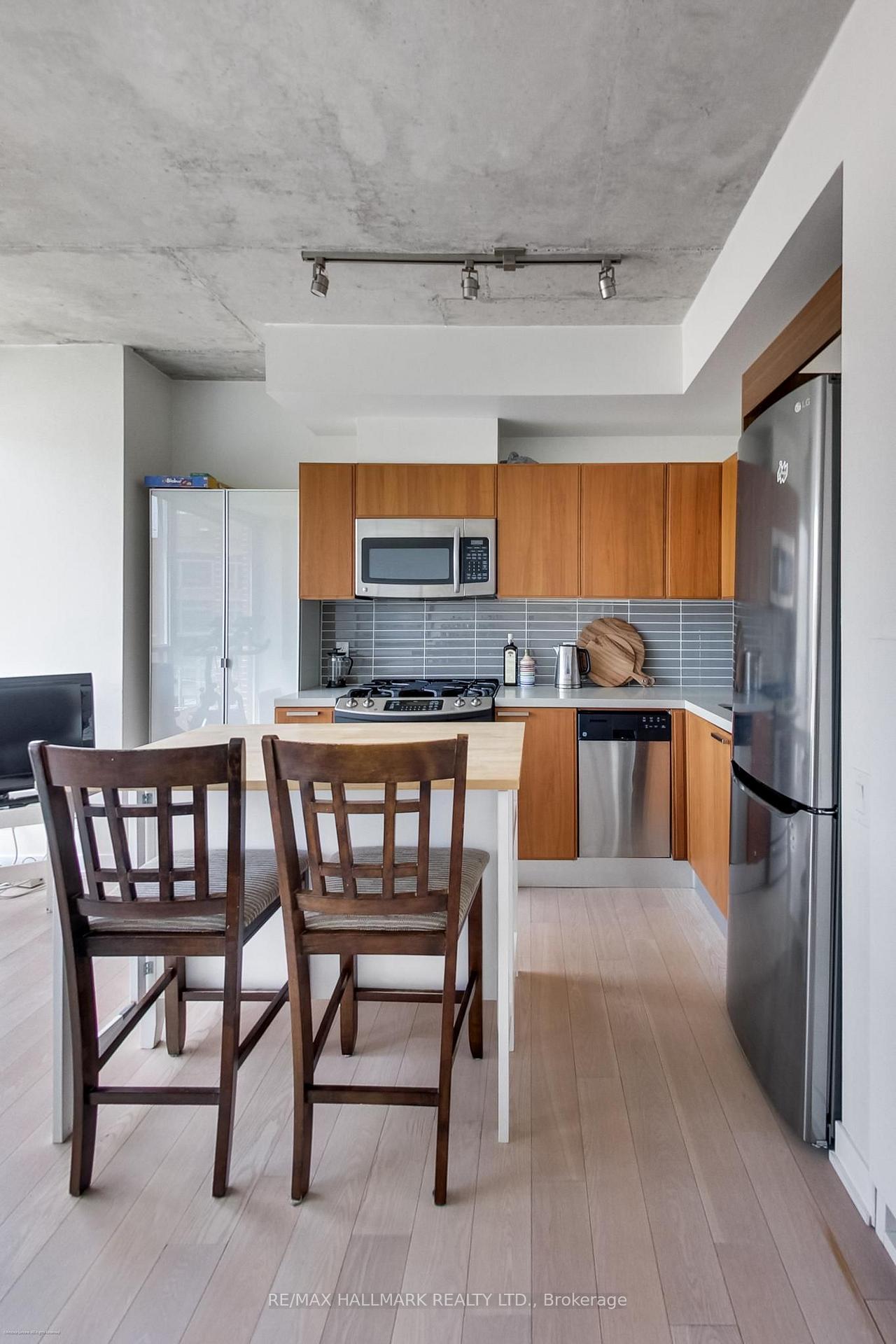 Photo 3 of Unit 317, 318 King Street E, Toronto, Moss Park — HOMEH
