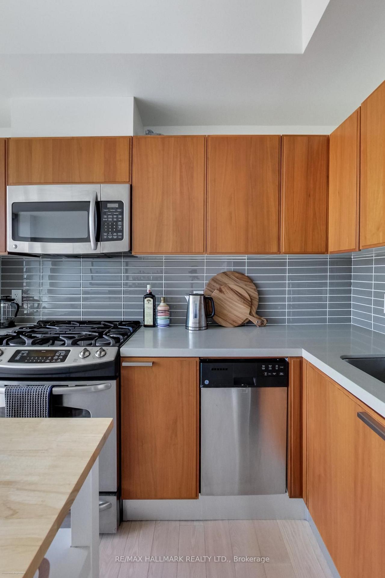Photo 4 of Unit 317, 318 King Street E, Toronto, Moss Park — HOMEH