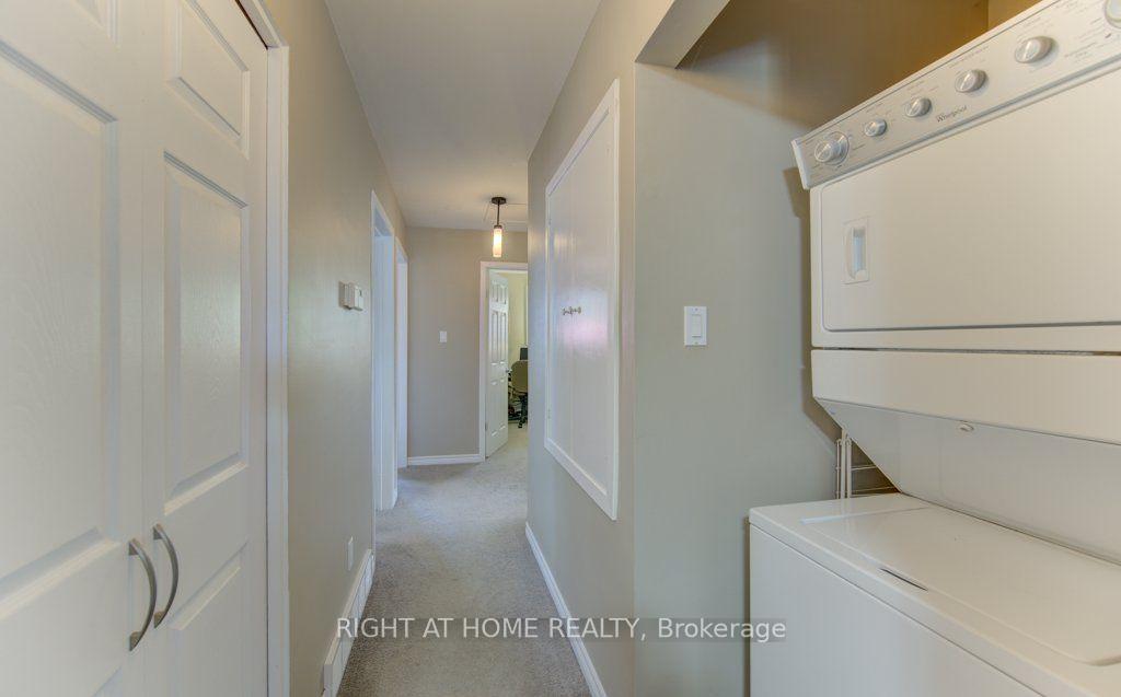 Photo 23 of 204 Holborn Drive, Kitchener, Heritage Park - Kitchener — HOMEH