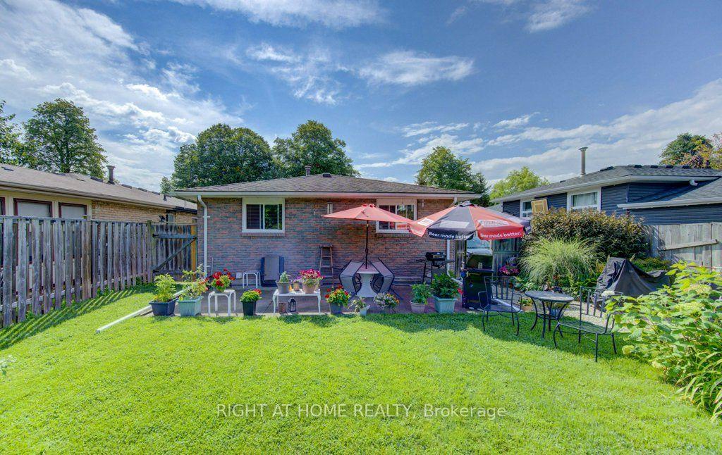 Photo 51 of 204 Holborn Drive, Kitchener, Heritage Park - Kitchener — HOMEH