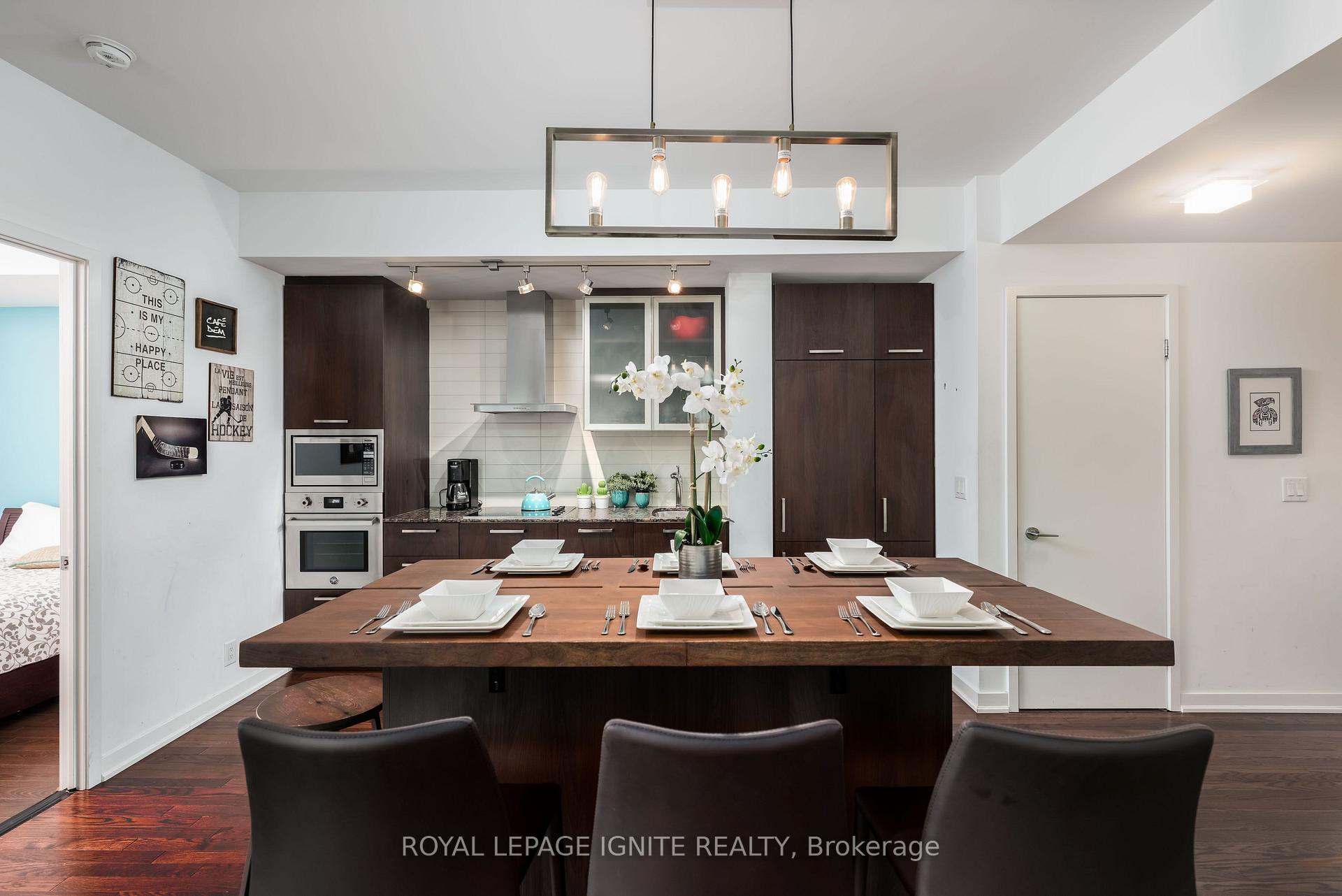 Photo 3 of Unit 3303, 14 York Street, Toronto, Waterfront Communities — HOMEH