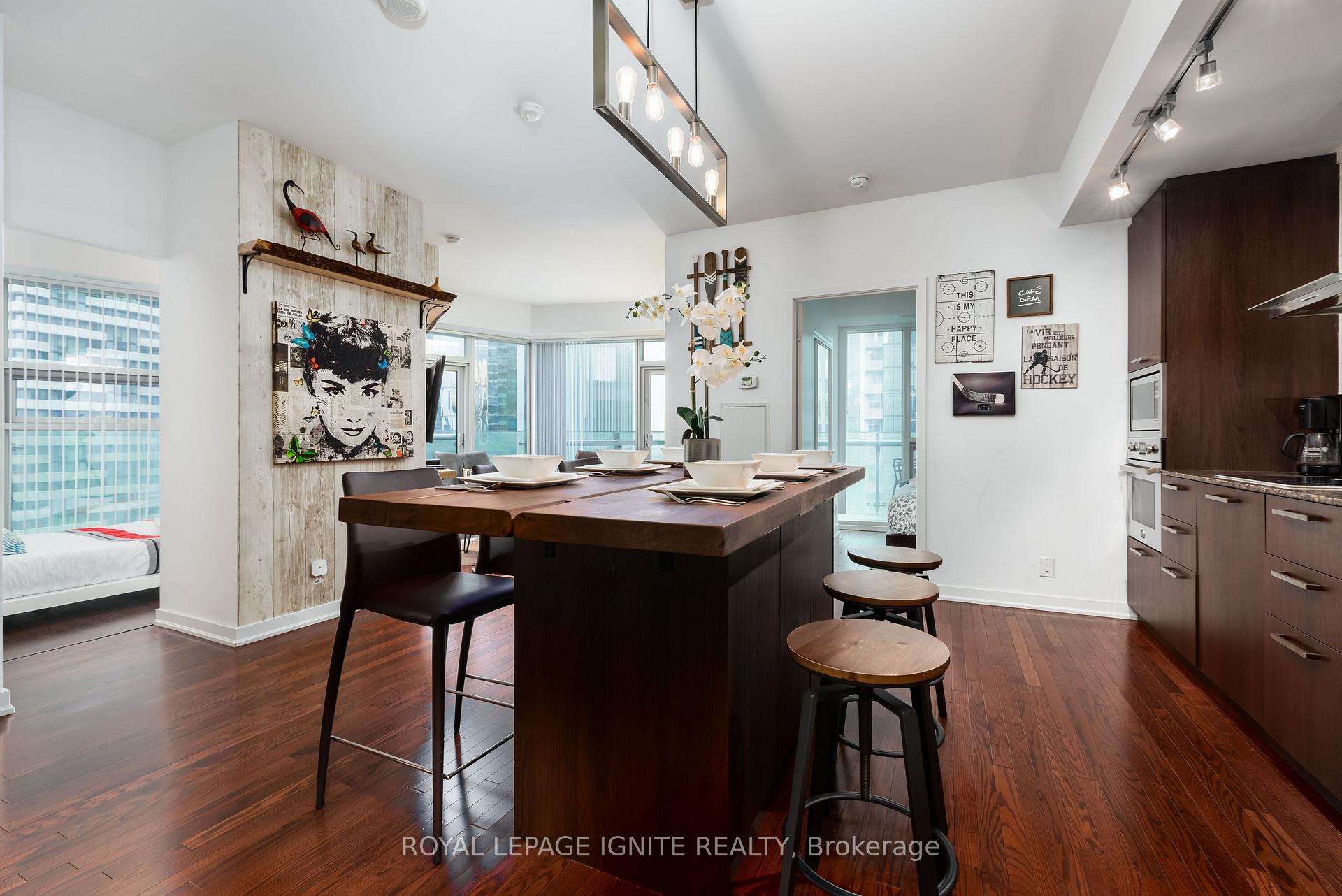 Photo 7 of Unit 3303, 14 York Street, Toronto, Waterfront Communities — HOMEH