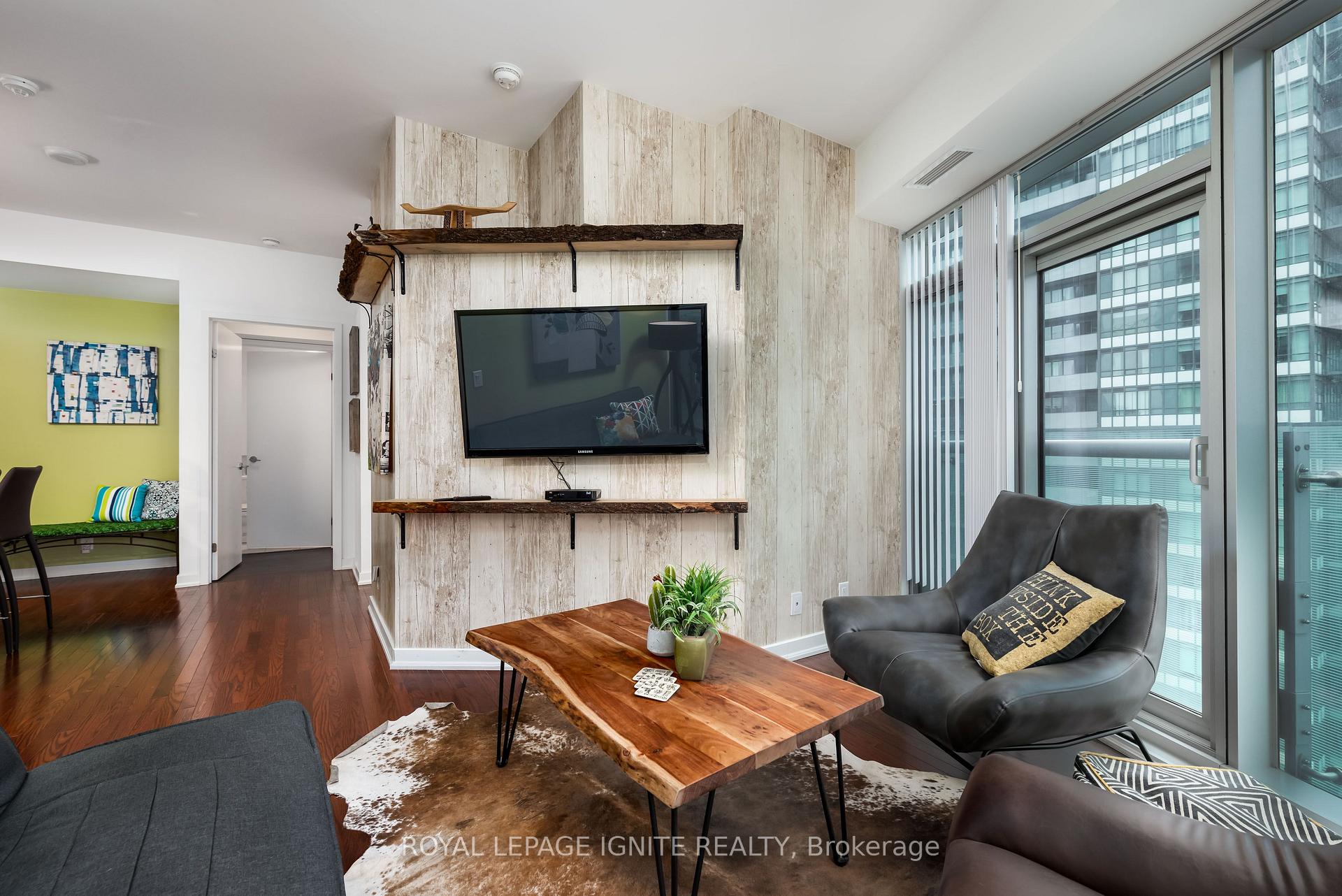 Photo 8 of Unit 3303, 14 York Street, Toronto, Waterfront Communities — HOMEH