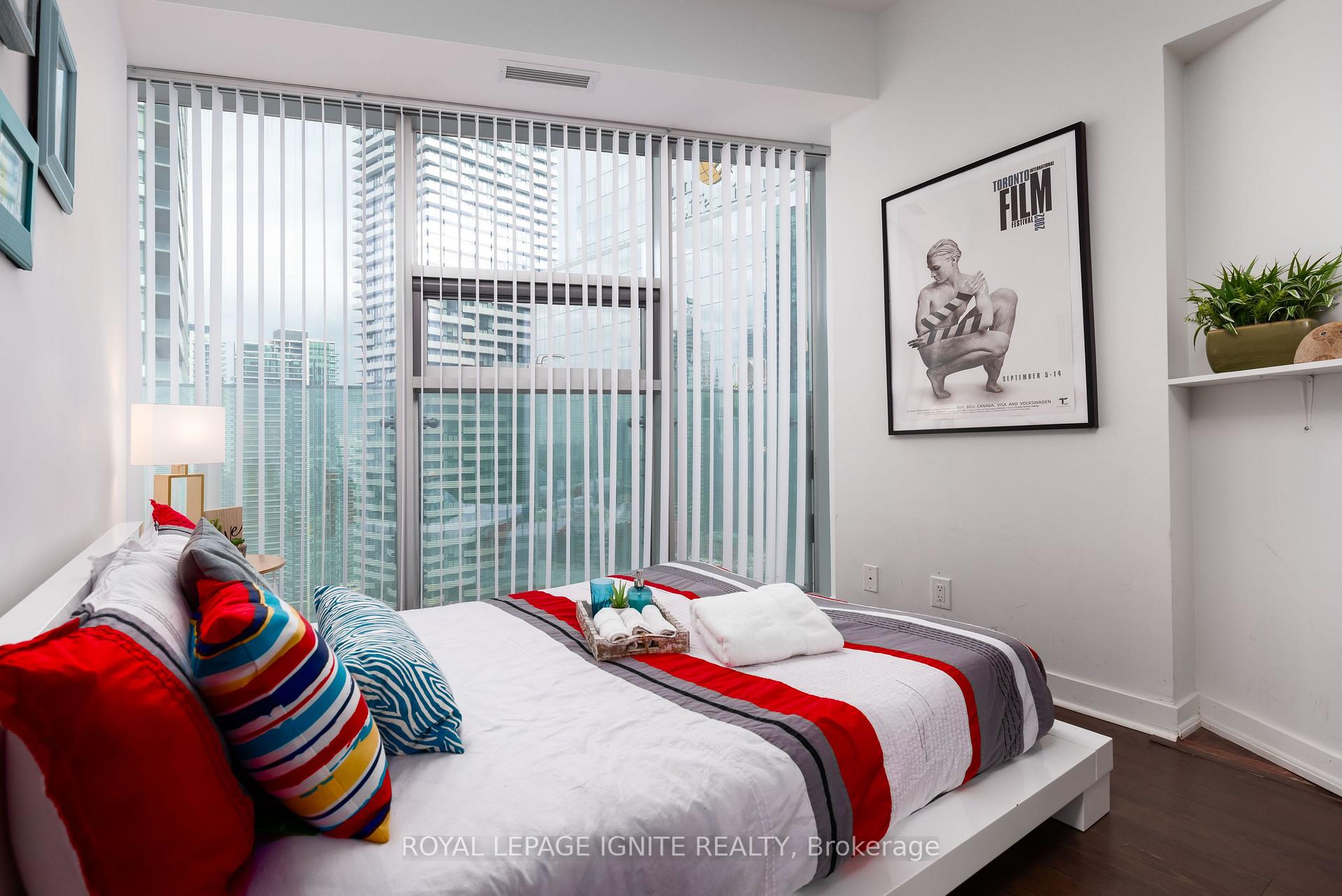 Photo 13 of Unit 3303, 14 York Street, Toronto, Waterfront Communities — HOMEH