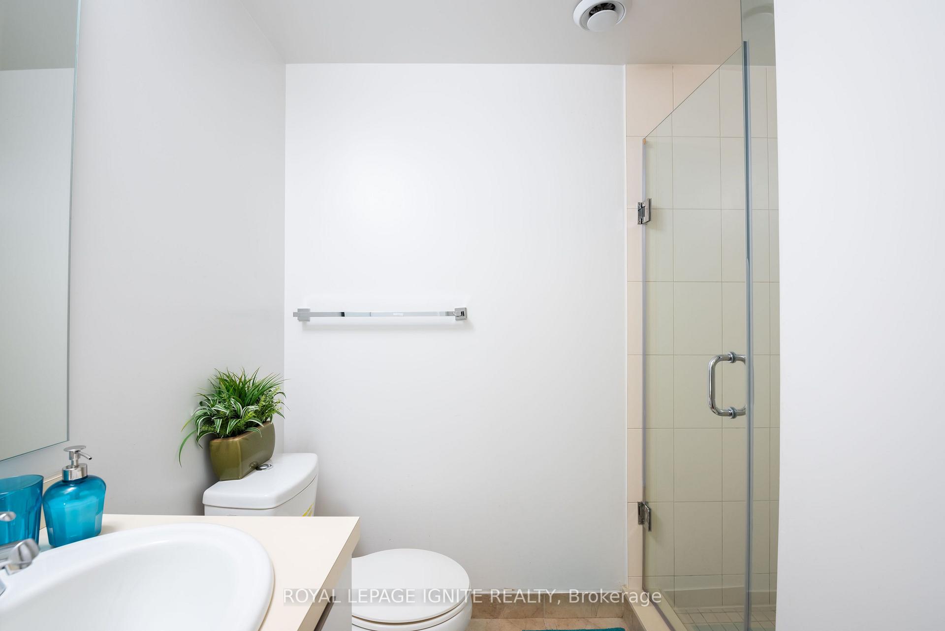 Photo 19 of Unit 3303, 14 York Street, Toronto, Waterfront Communities — HOMEH