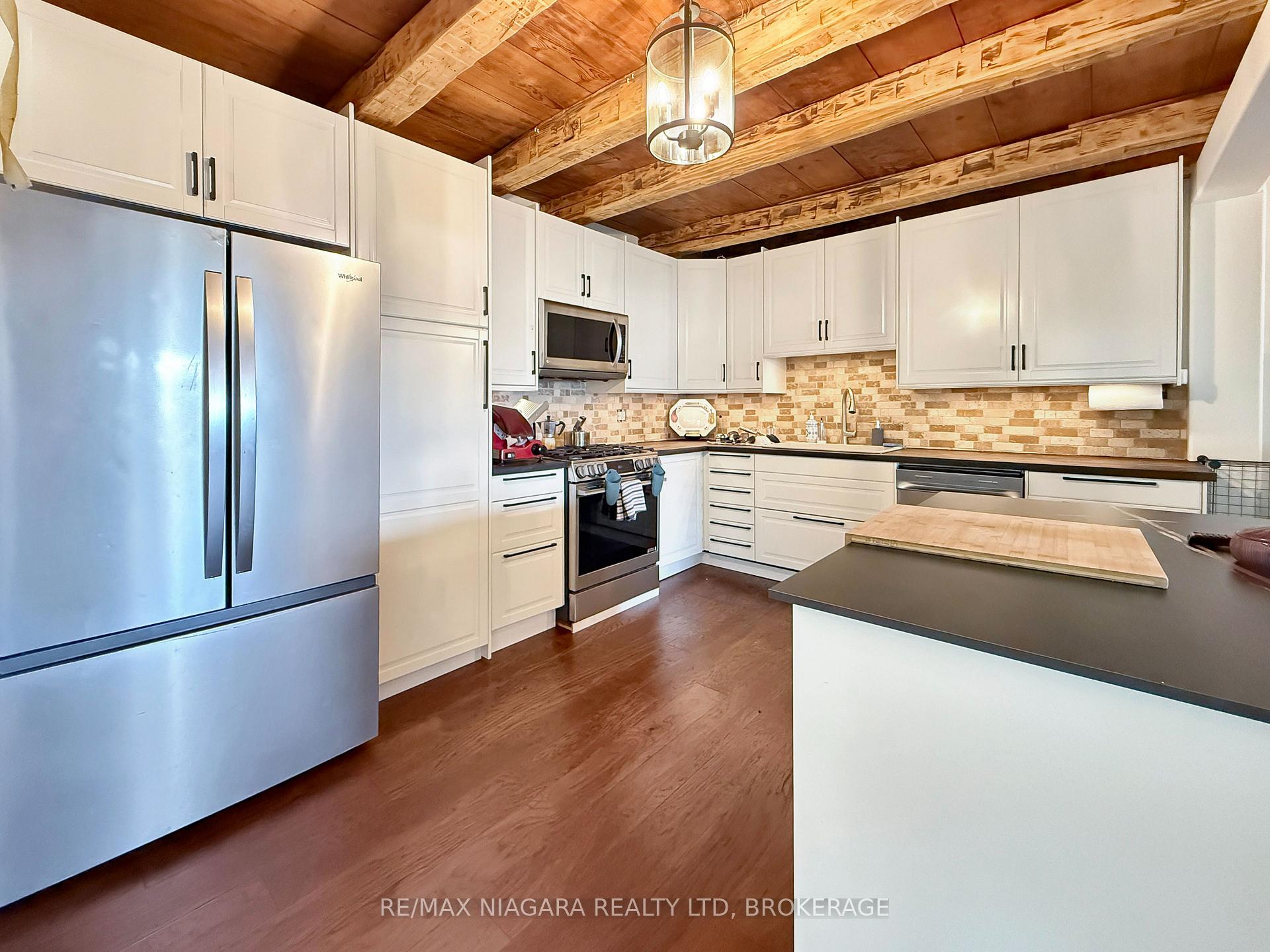 Photo 18 of 13693 Niagara River Parkway, Niagara Falls, Lyons Creek — HOMEH