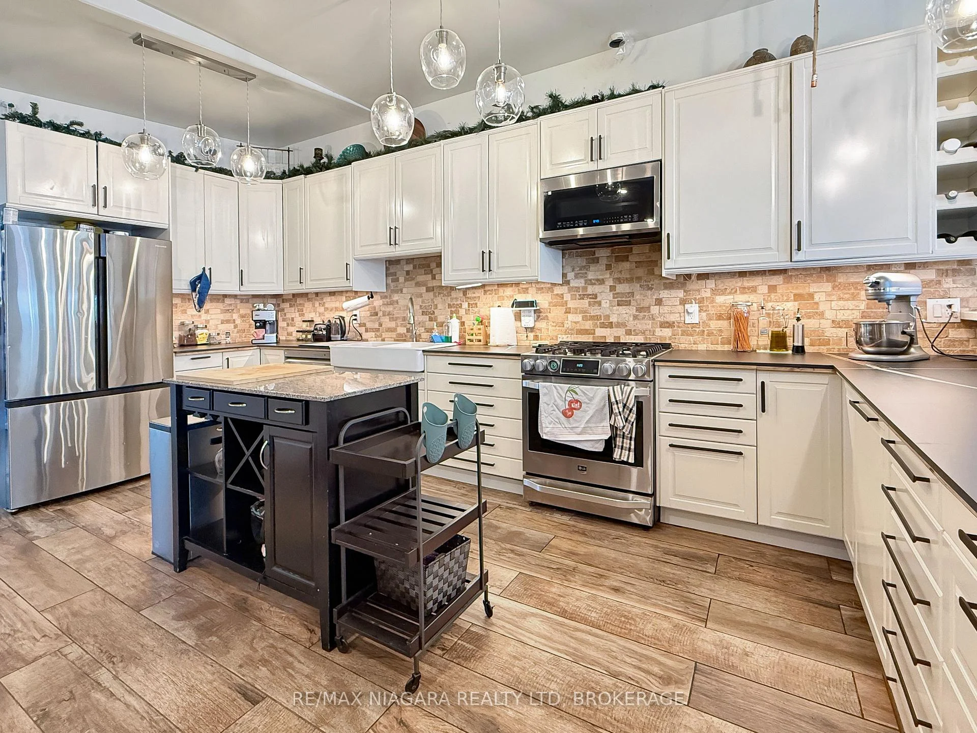 Photo 21 of 13693 Niagara River Parkway, Niagara Falls, Lyons Creek — HOMEH