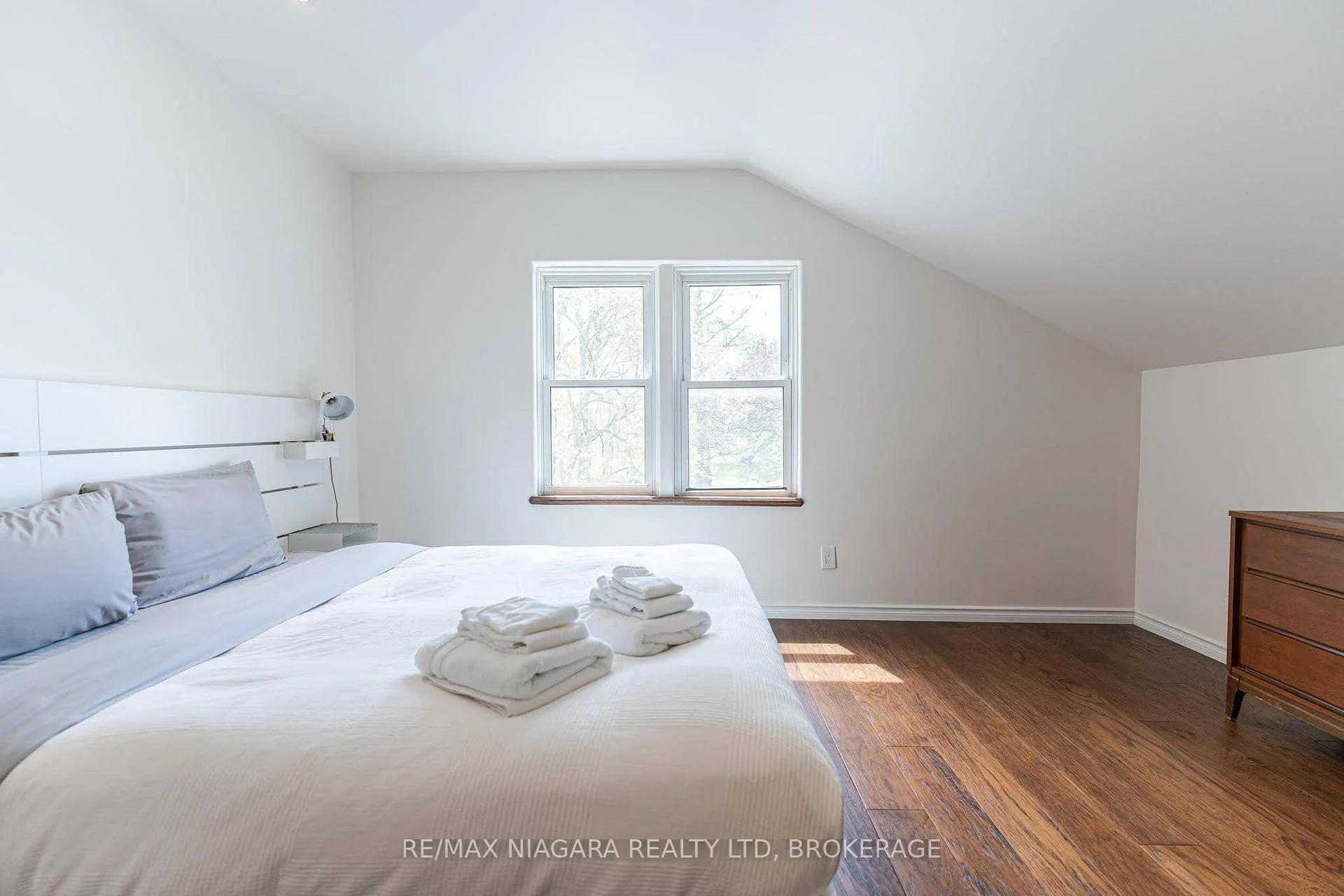 Photo 25 of 13693 Niagara River Parkway, Niagara Falls, Lyons Creek — HOMEH