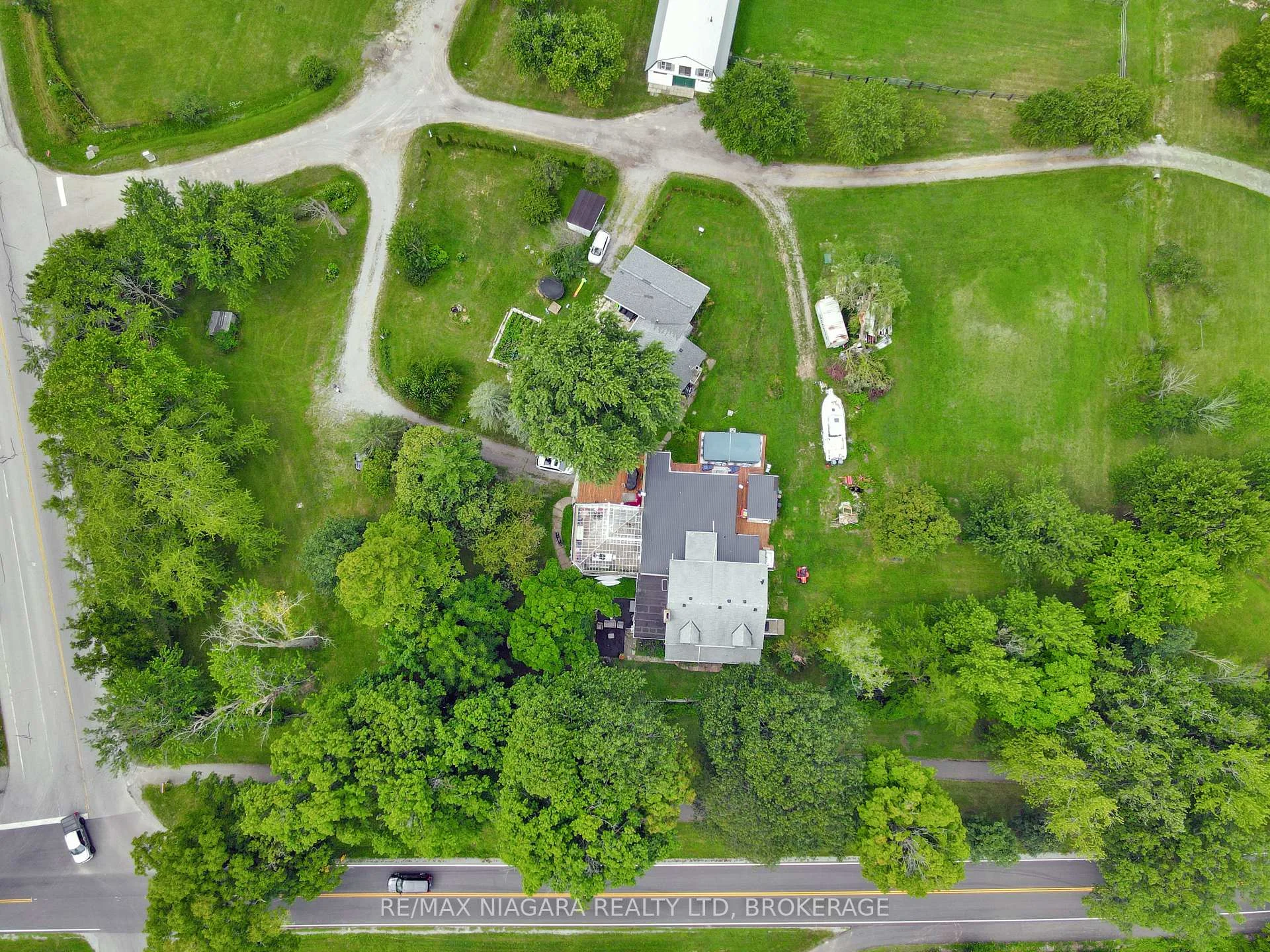 Photo 100 of 13693 Niagara River Parkway, Niagara Falls, Lyons Creek — HOMEH