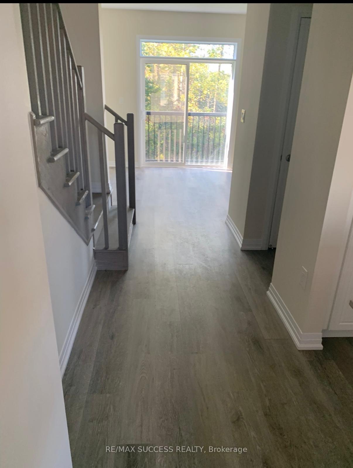 Photo 3 of Unit 54, 185 Bedrock Drive, Hamilton, Stoney Creek Mountain — HOMEH