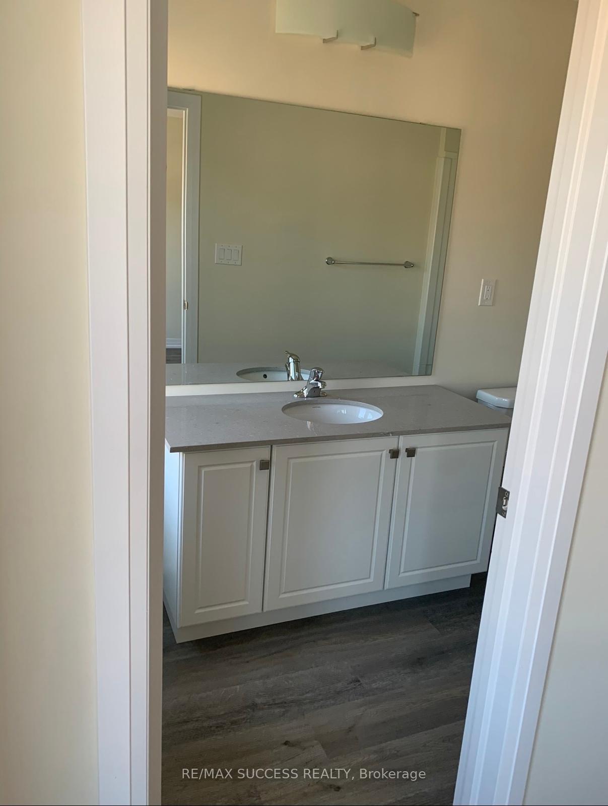 Photo 11 of Unit 54, 185 Bedrock Drive, Hamilton, Stoney Creek Mountain — HOMEH